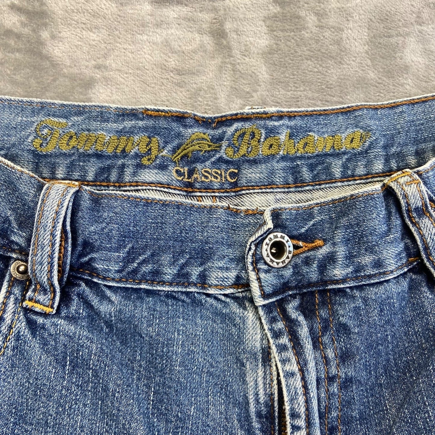 Tommy Bahama Men's Classic Fit Straight Jeans Size 42x30 Blue