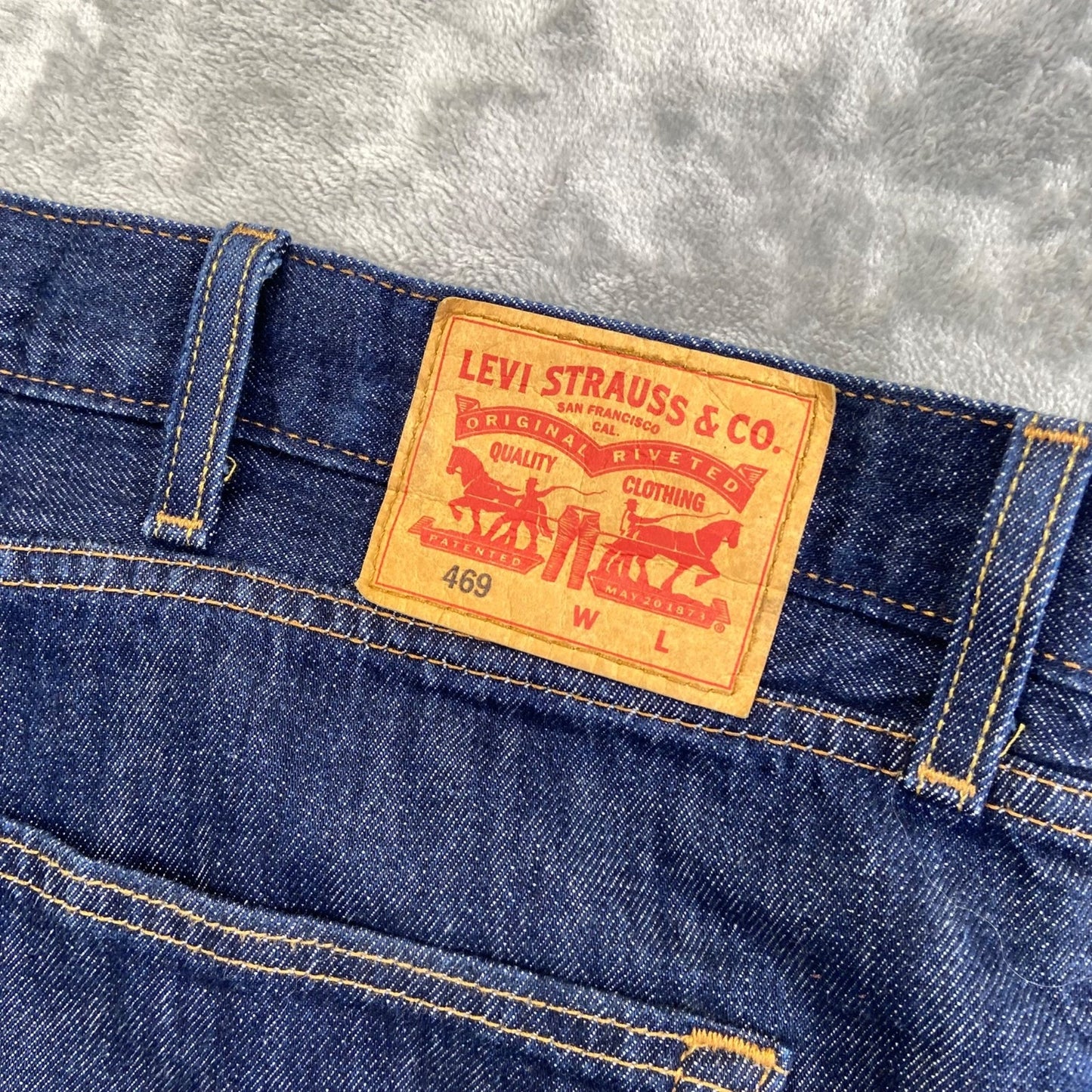 Levi's Denim Shorts Men's Size 50 Blue Dark Wash Jorts 11"