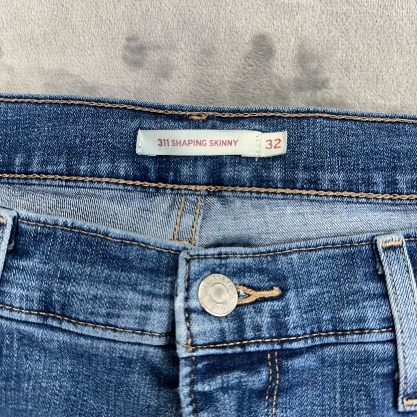 Levi's Women's 311 Shaping Skinny Jeans Size 32 Blue Medium Wash #2020