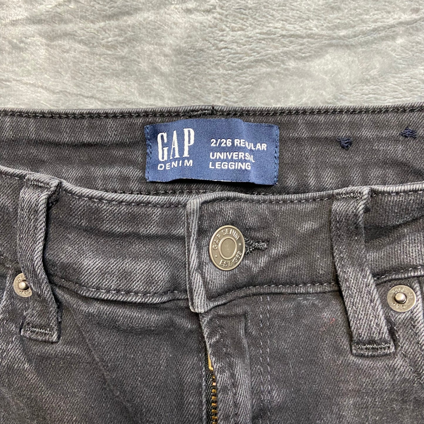Gap Universal Legging Jeans Women's Size 2/26R Black Denim EUC