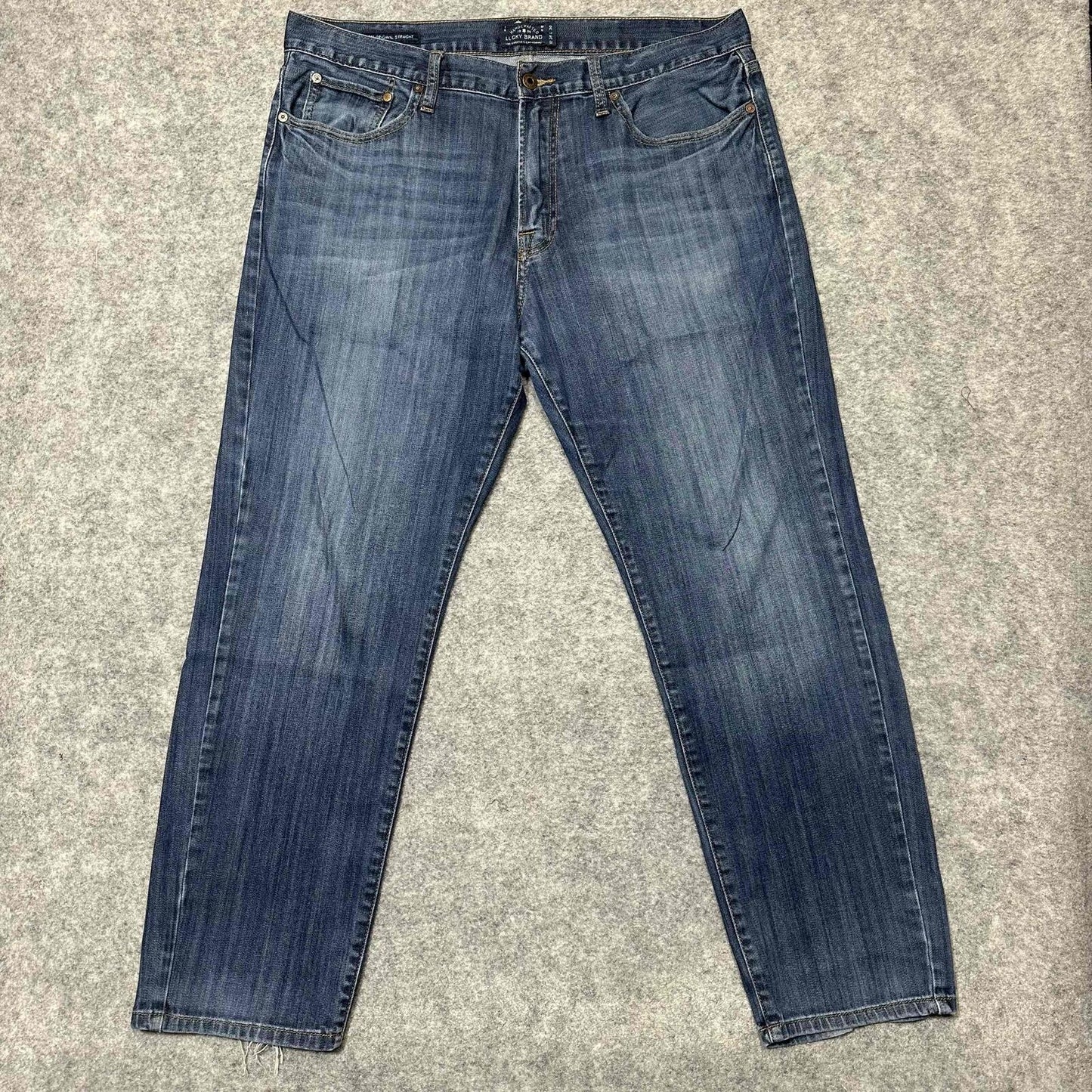 Lucky Brand 221 Men's Straight Frayed Hem Jeans Size 36x30 Blue Medium Wash