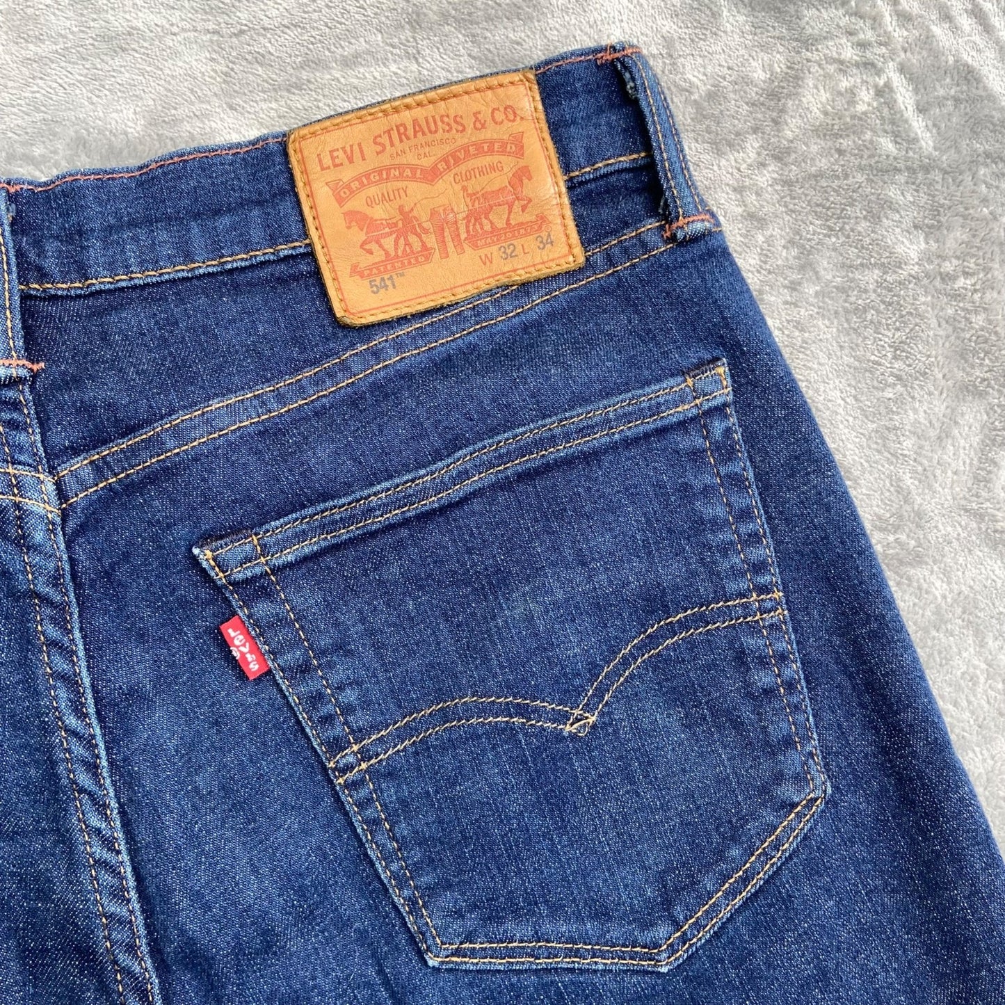 Levi's 541 Athletic Fit Men's Jeans 32x34 Dark Blue Denim Casual
