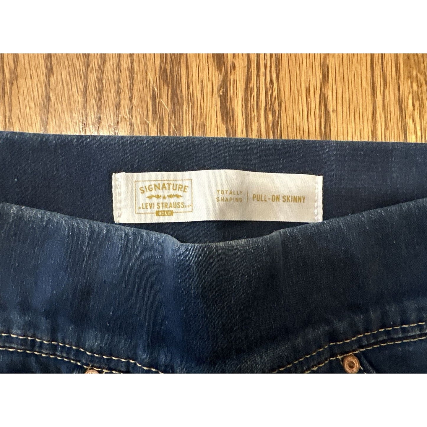 Signature by Levi Strauss Shaping Pull-On Skinny Blue Denim Jeans Size 4M