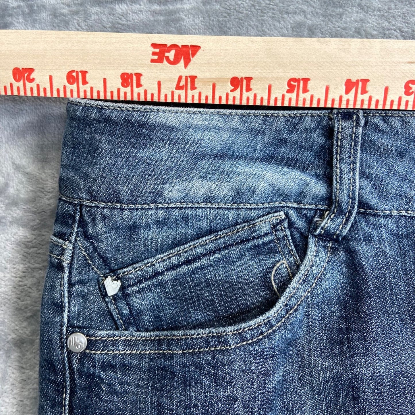 Vintage Sasson Ooh La La Bootcut Jeans Women's Size 18 Blue Denim Embroidered