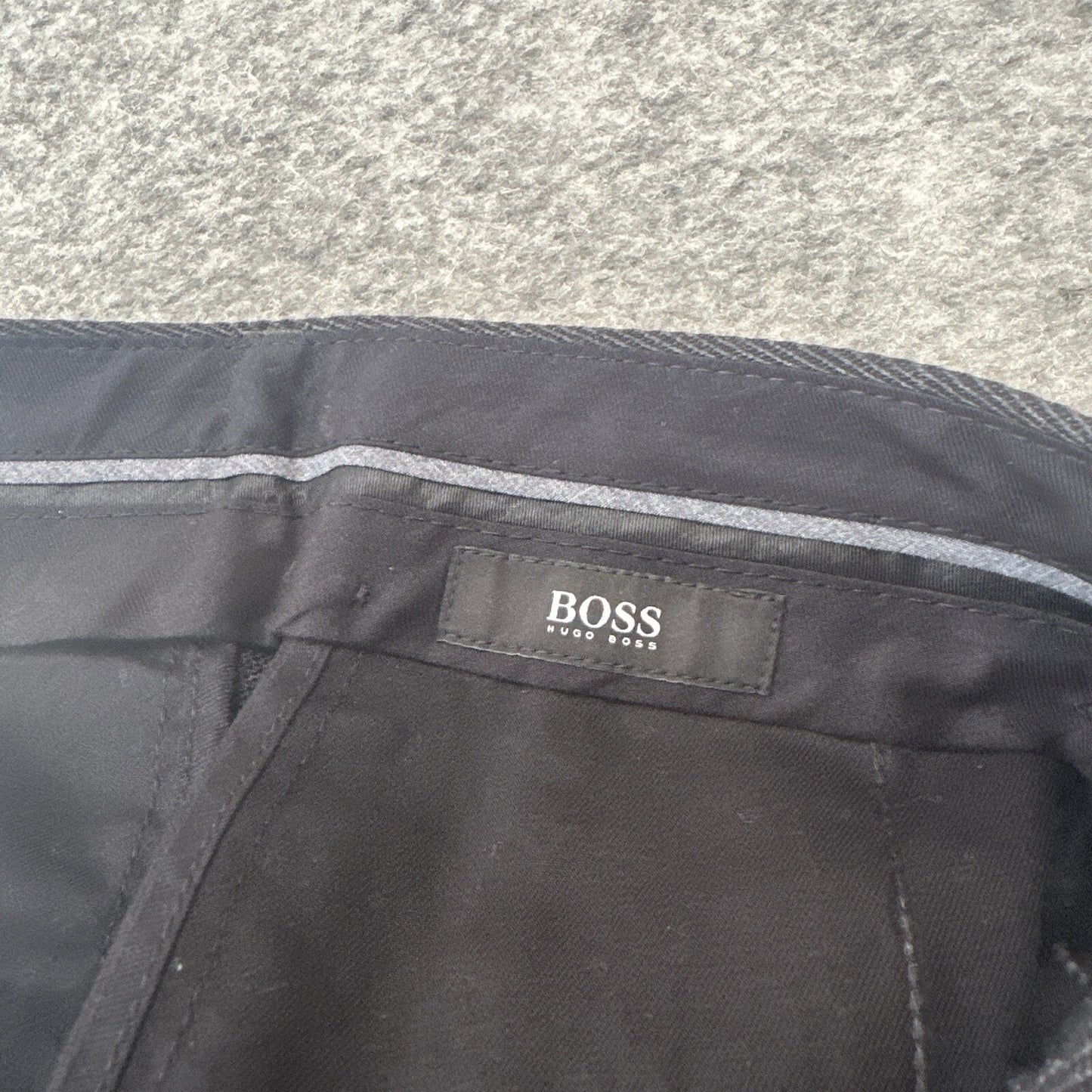 Hugo Boss Men's Straight Leg Pleated Dress Pants Size 36R Black Clip Pants