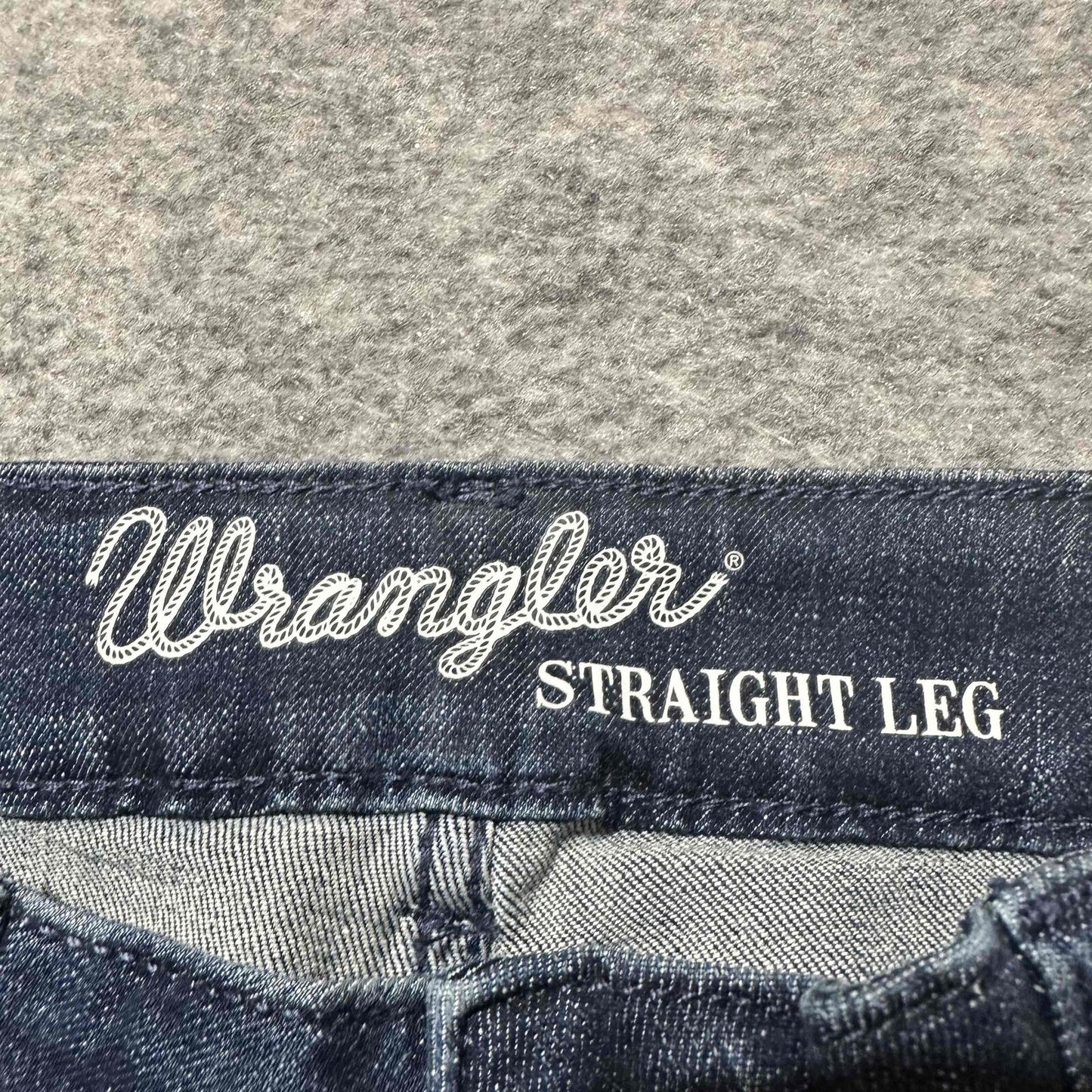 New Wrangler Women's Straight Leg Jeans 5 Pocket Classic Jeans 5/6x32 Denim
