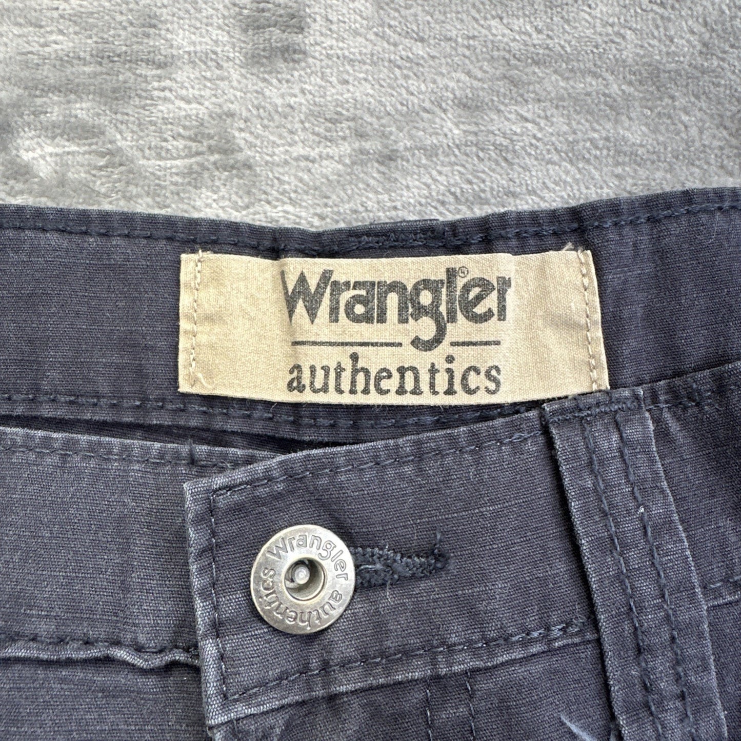 Wrangler Authentics Cargo Pants Men's Size 44x30 Dark Blue Pants