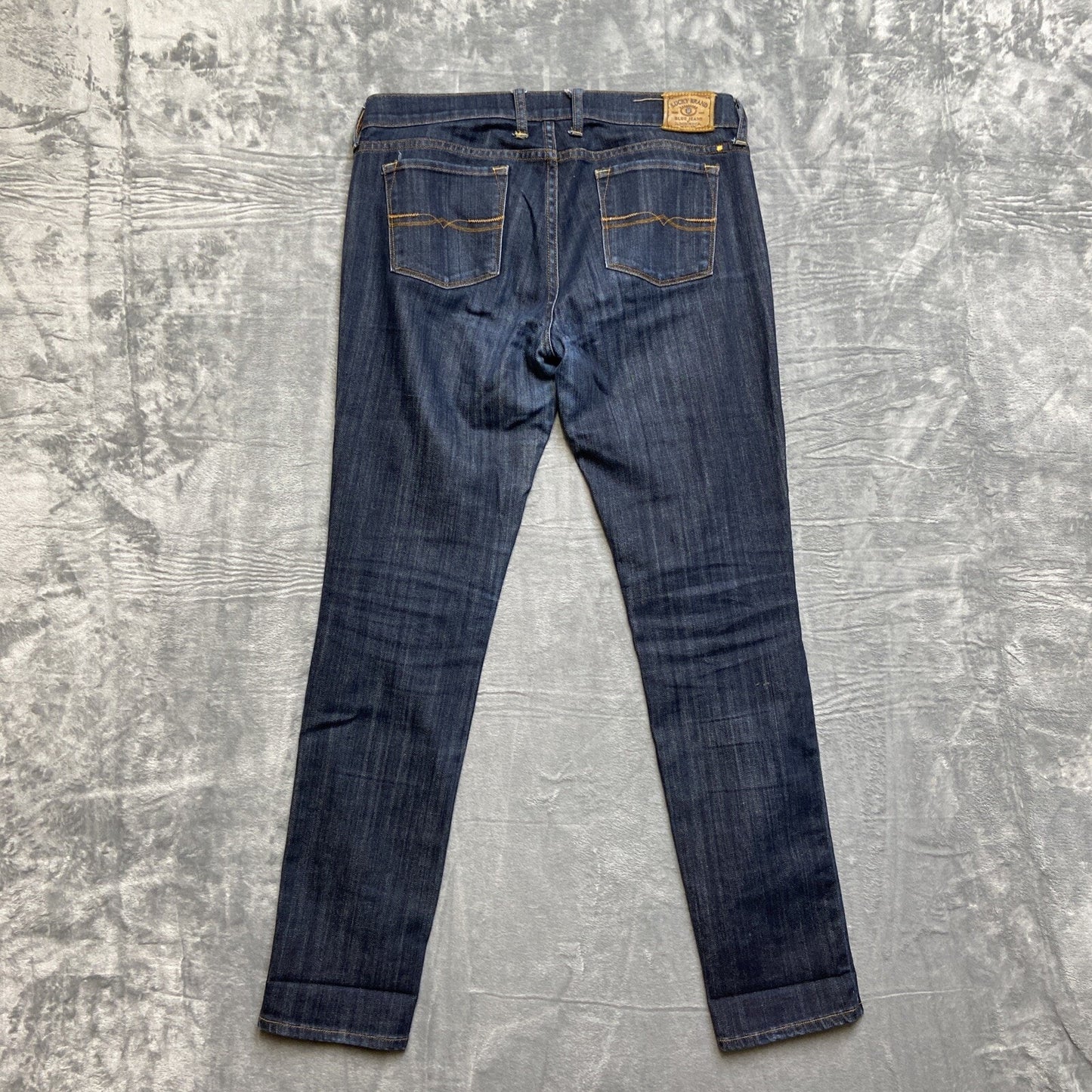 Lucky Brand Charlie Skinny Jeans Women’s Size 10 / 30 Reg Dark Blue Denim