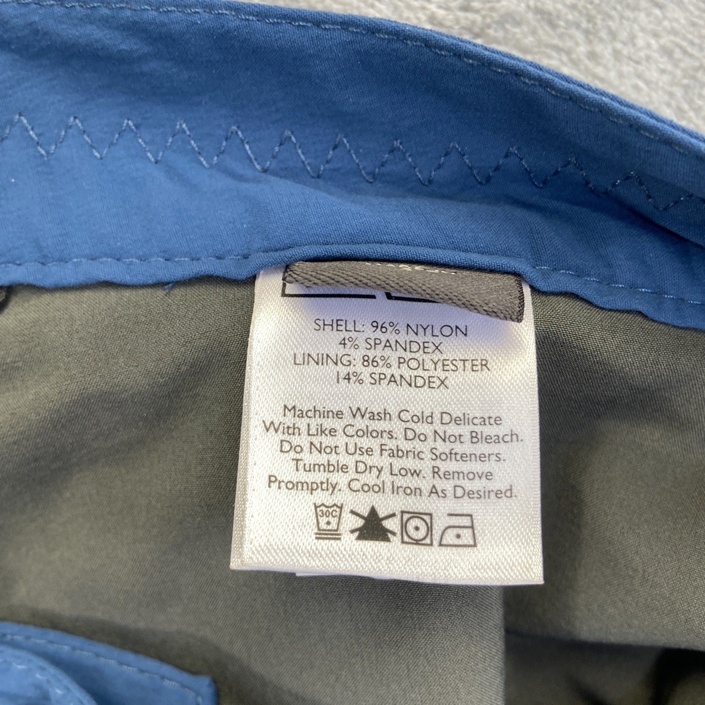 Eddie Bauer Travex Performance Mini Skirt Women's Size 2 Dark Blue Skirt