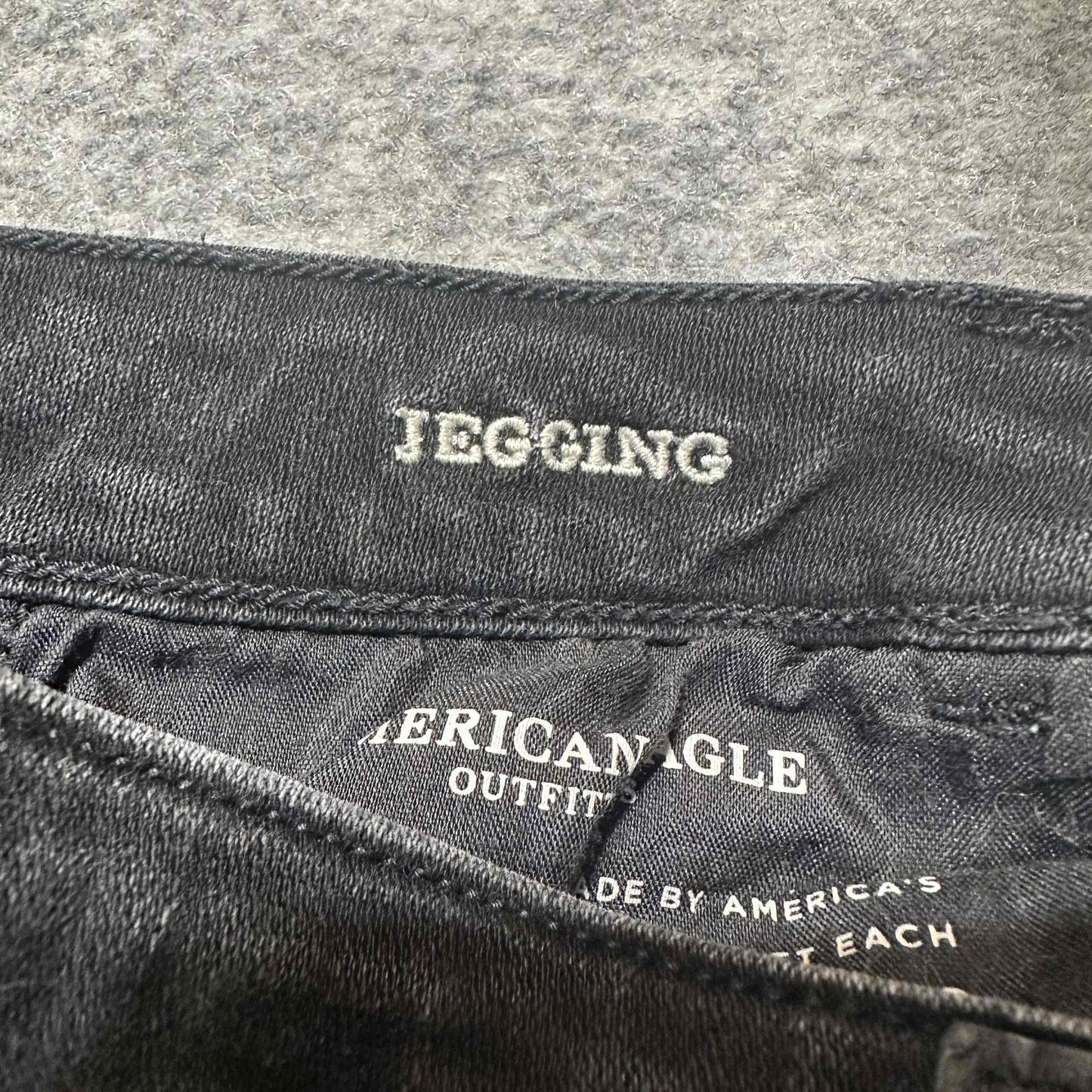 American Eagle Outfitters Women's Super Stretch X Skinny Jegging Size 6R Black
