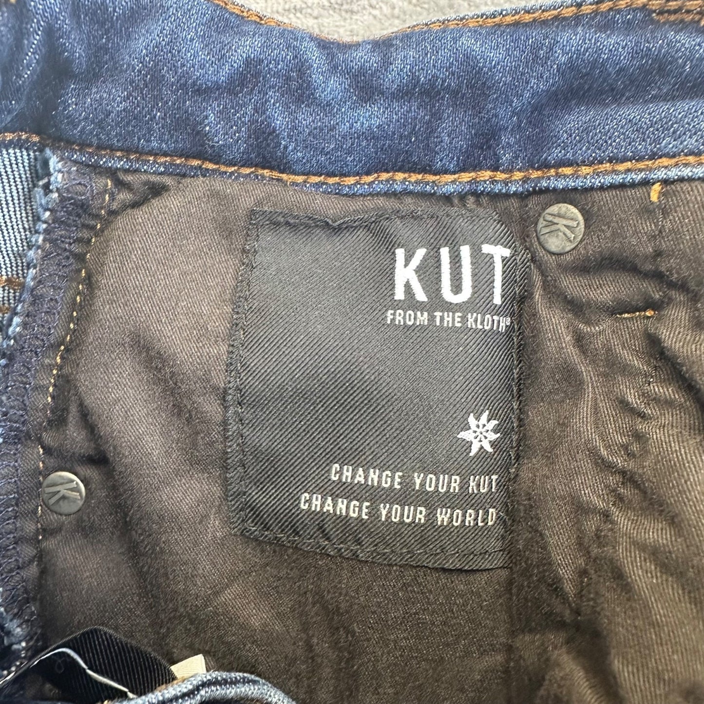 KUT From The Kloth Women's Rachael Fab Ab Mom Jeans Size 0 Blue Distressed