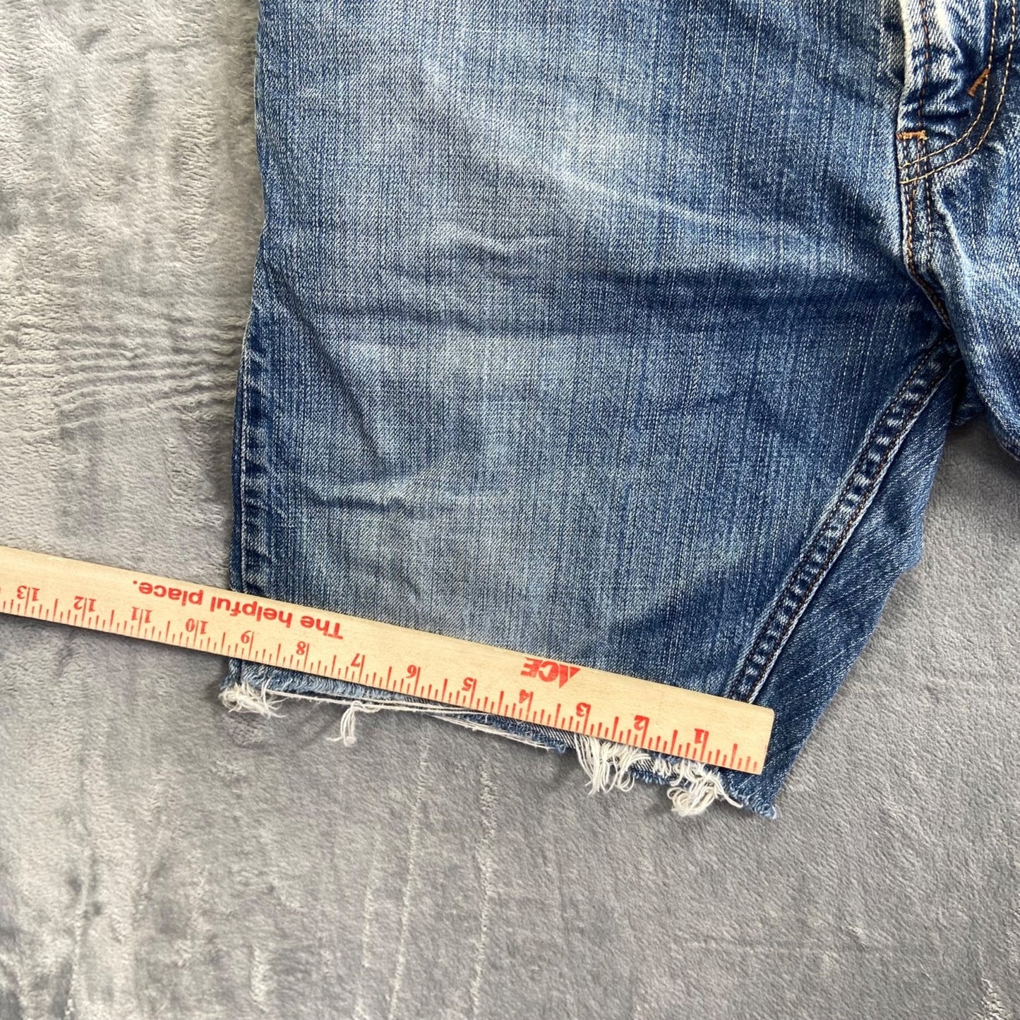 Vintage Levi's Men's 514 Slim Straight Cutoff Denim Shorts 33 Blue Jorts