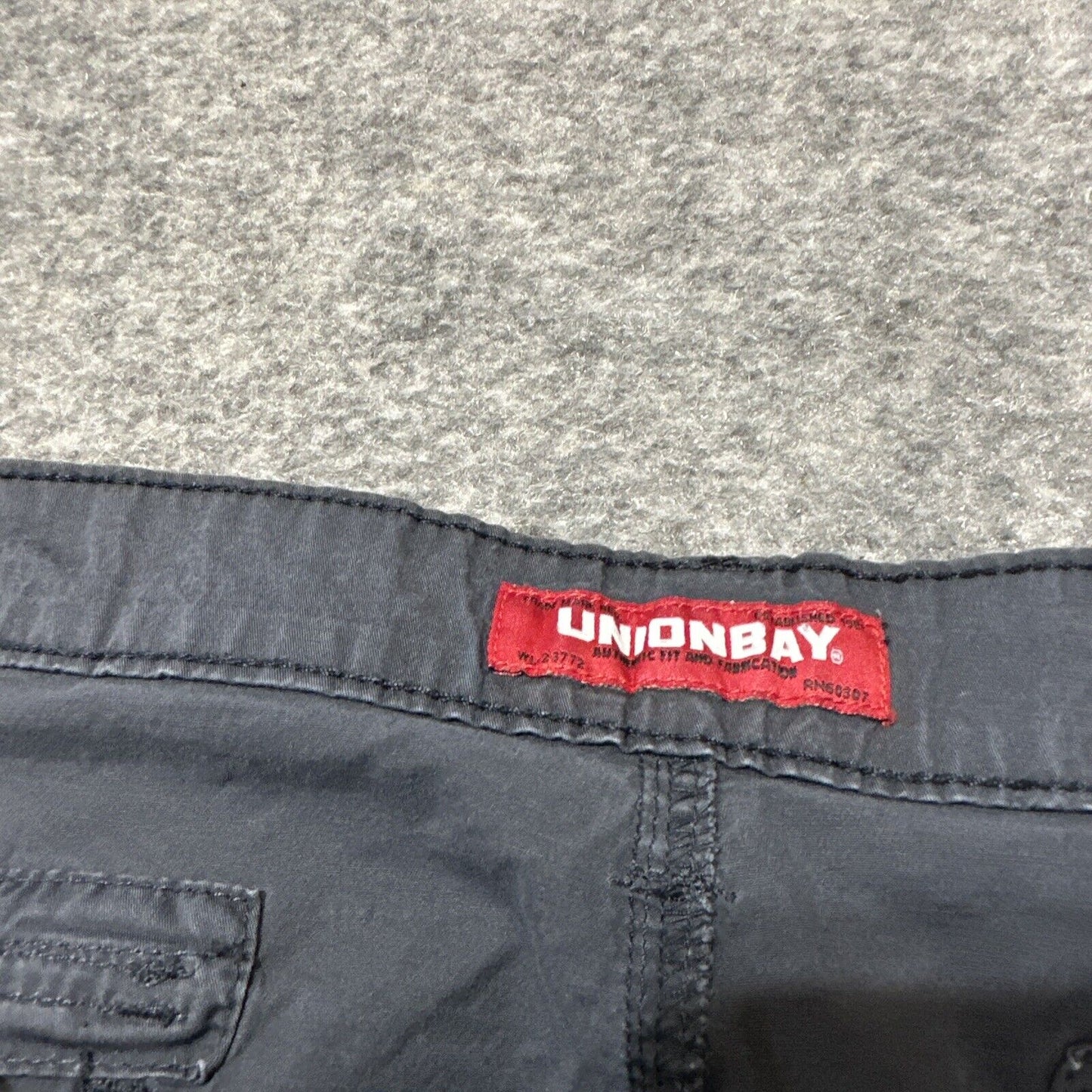 UNIONBAY Men's Cargo Shorts Size 42 Black Dark Wash Shorts