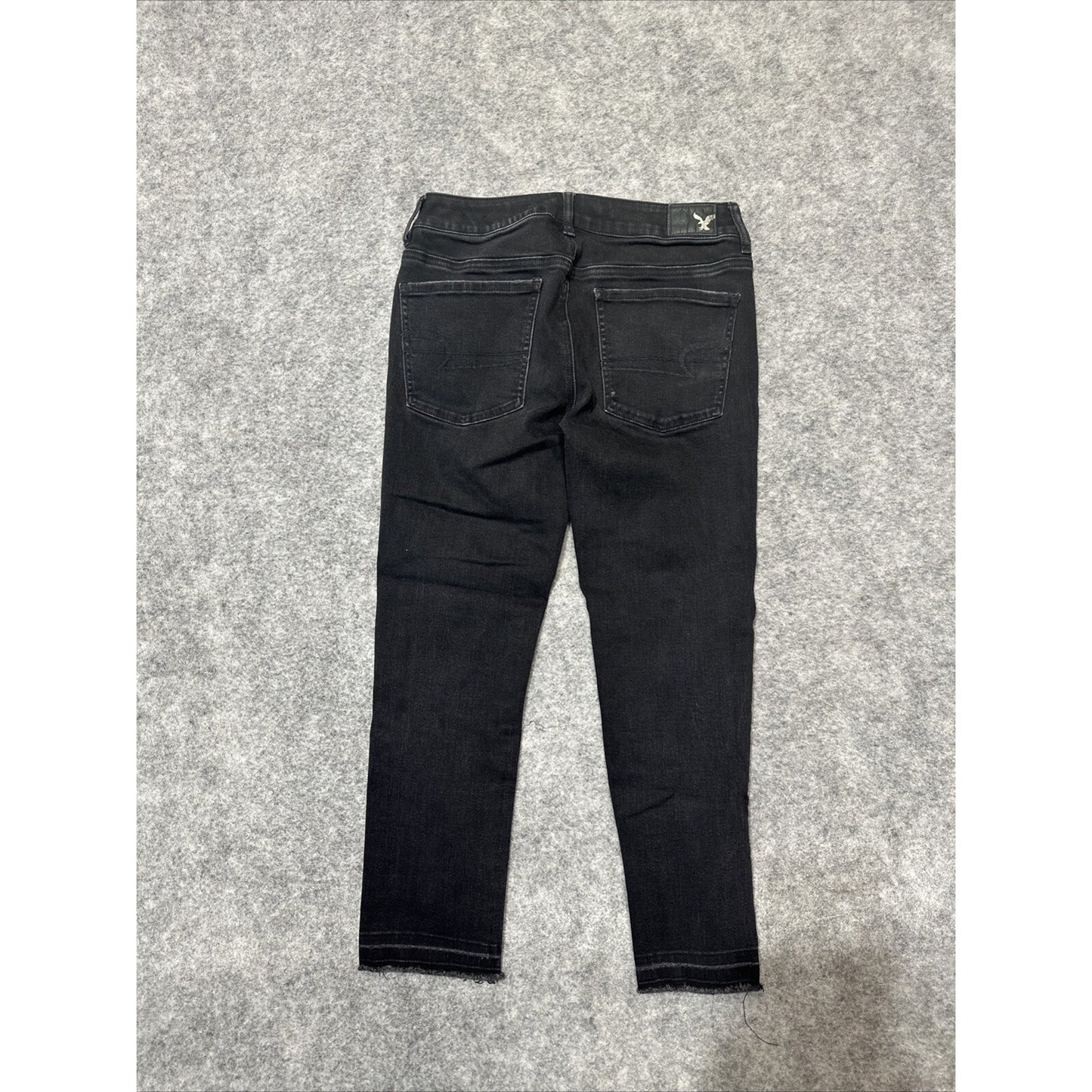 American Eagle Outfitters Women’s Super Stretch Distressed Jeans Size 6 Black