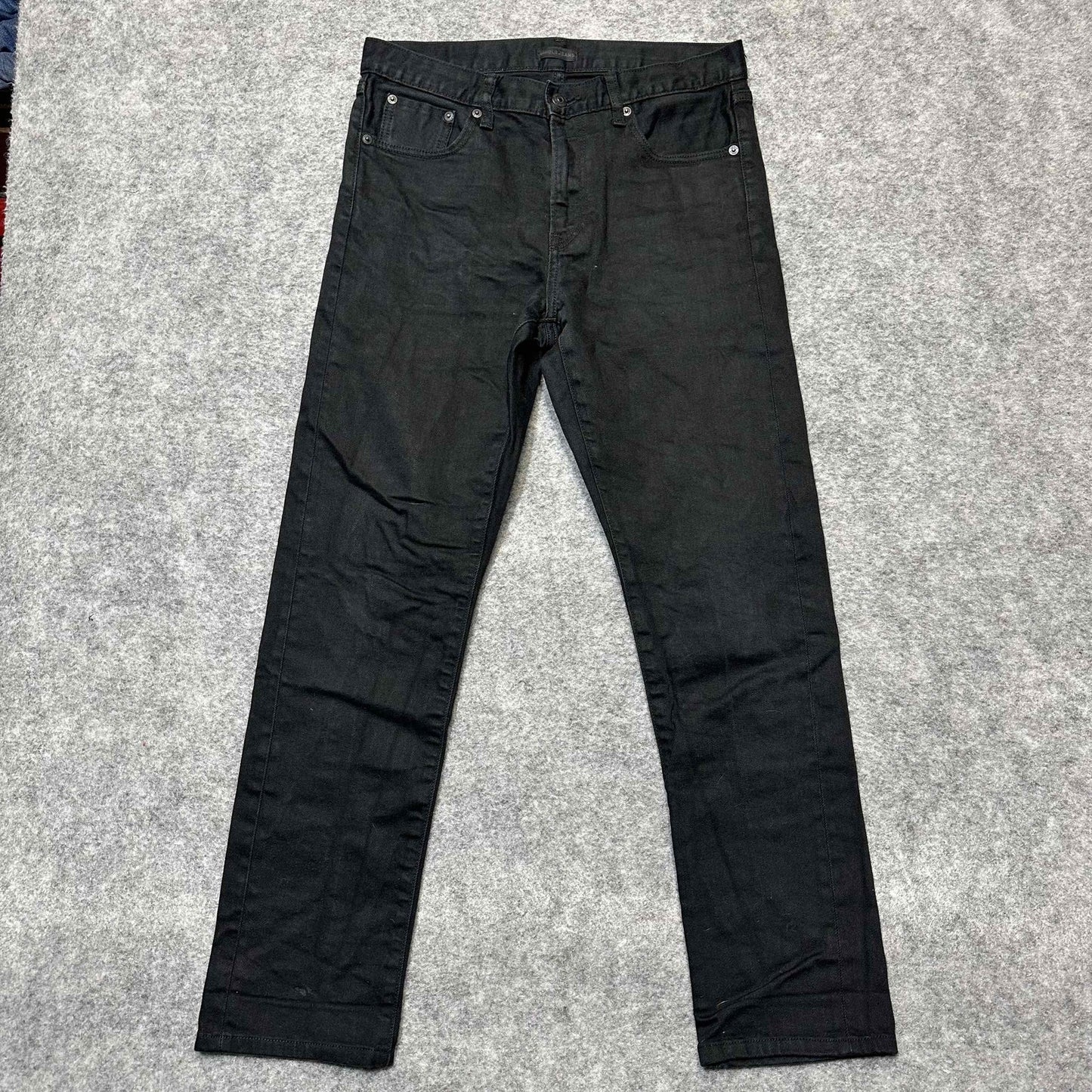 Uniqlo Jeans Men's Straight Button Fly Jeans Size 30x34 Black Dark Wash Denim