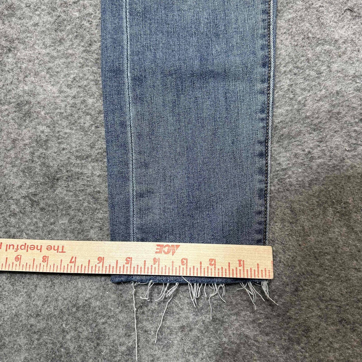 Levi's Wedgie Skinny Women's Distressed Raw Hem Jeans Size 29 Blue Denim