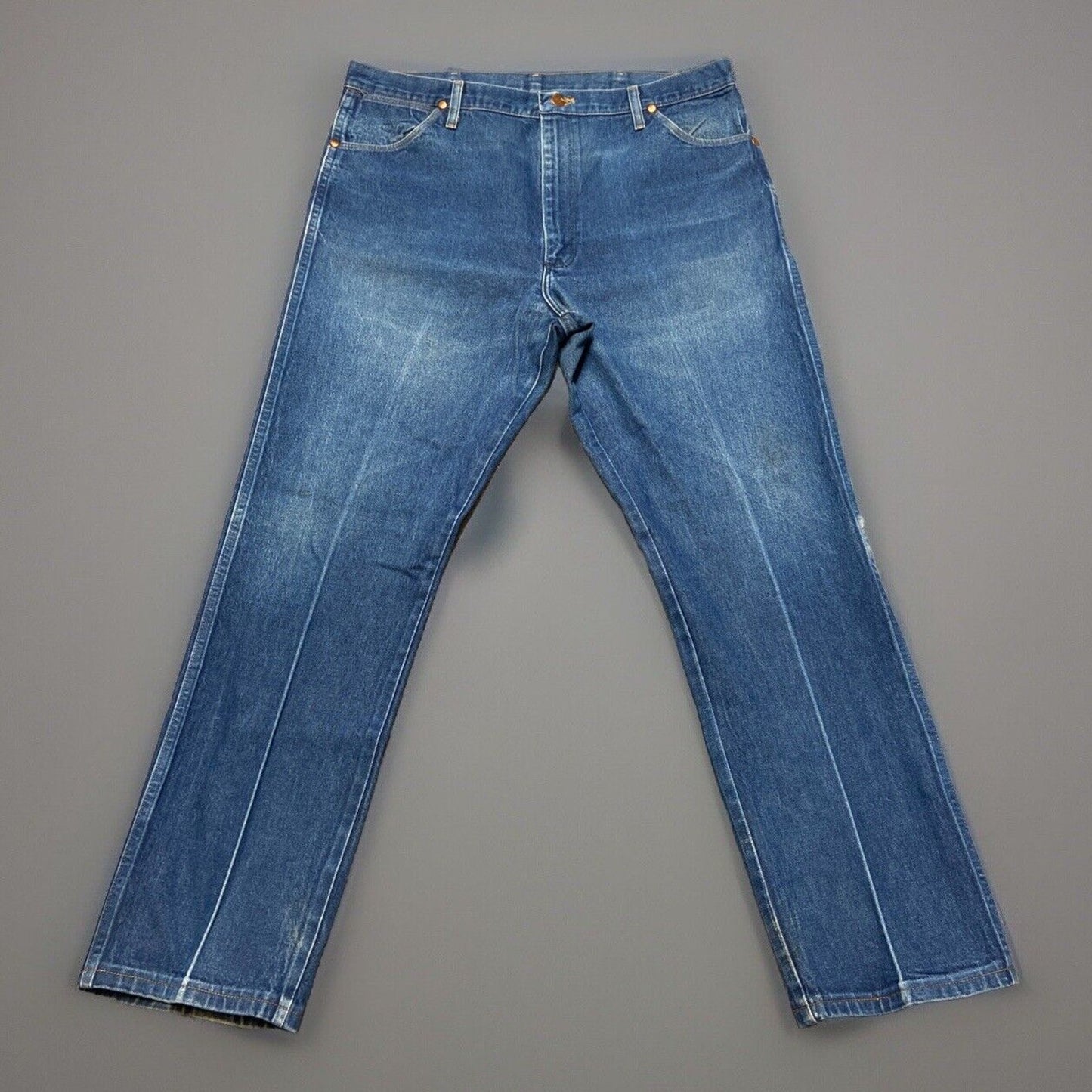 Wrangler 13MWZ Cowboy Cut Jeans Men's Size 40x32 Medium Wash Western