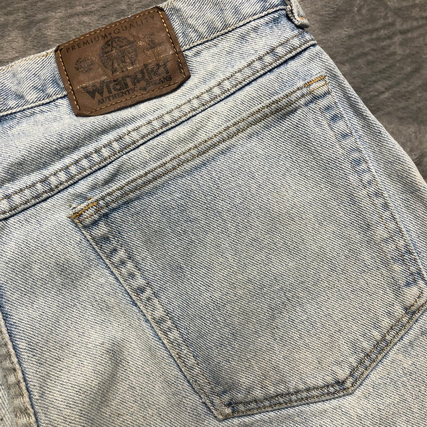 Wrangler Distressed Jean Shorts Size 32 Blue Denim Jorts