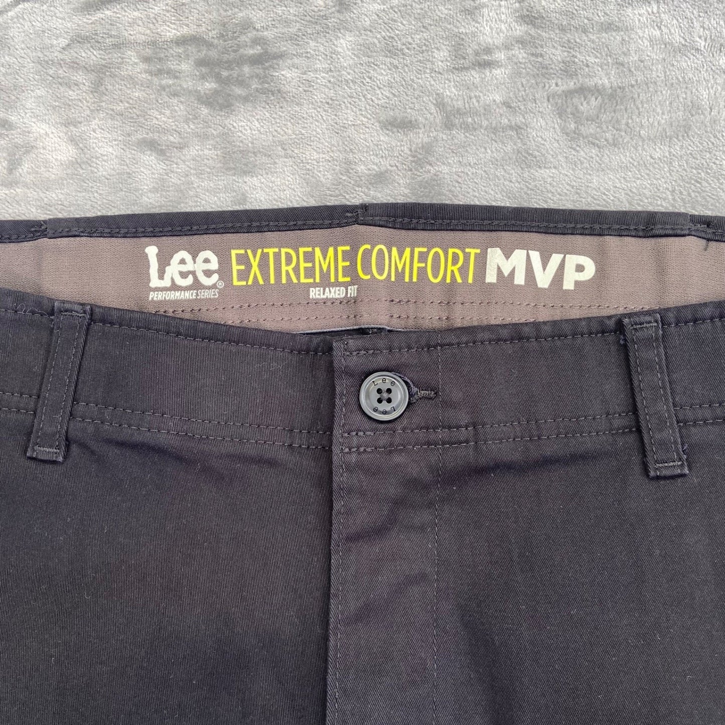 Lee Men's Extreme Comfort MVP Chinos Relaxed Fit 36x30 Black