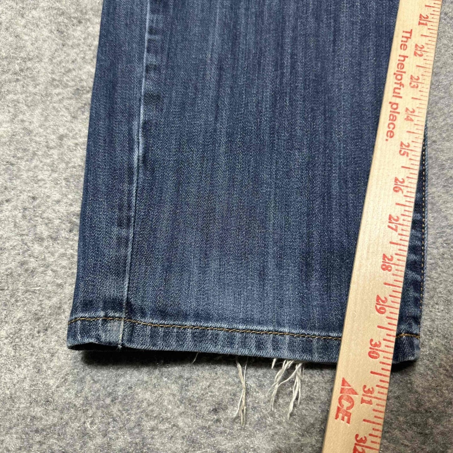 Lucky Brand 221 Men's Straight Frayed Hem Jeans Size 36x30 Blue Medium Wash