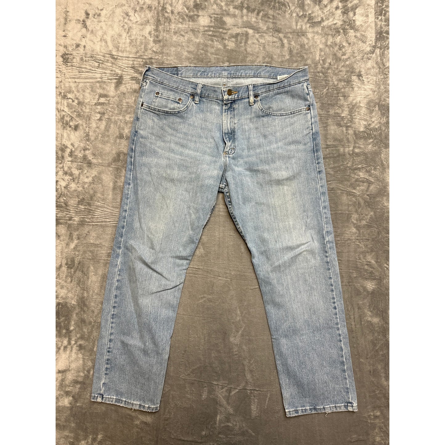 Lot of 2 Wrangler Levi's Straight Jeans Men's Size 36x29 Blue Denim