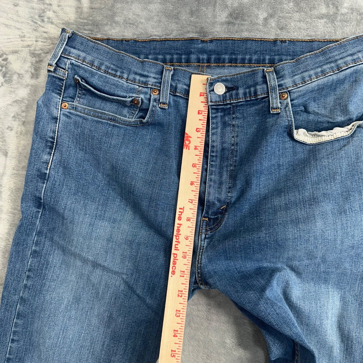Levi's Men's 502 Slim Taper Jeans Size 38x30 Blue Medium Wash Denim