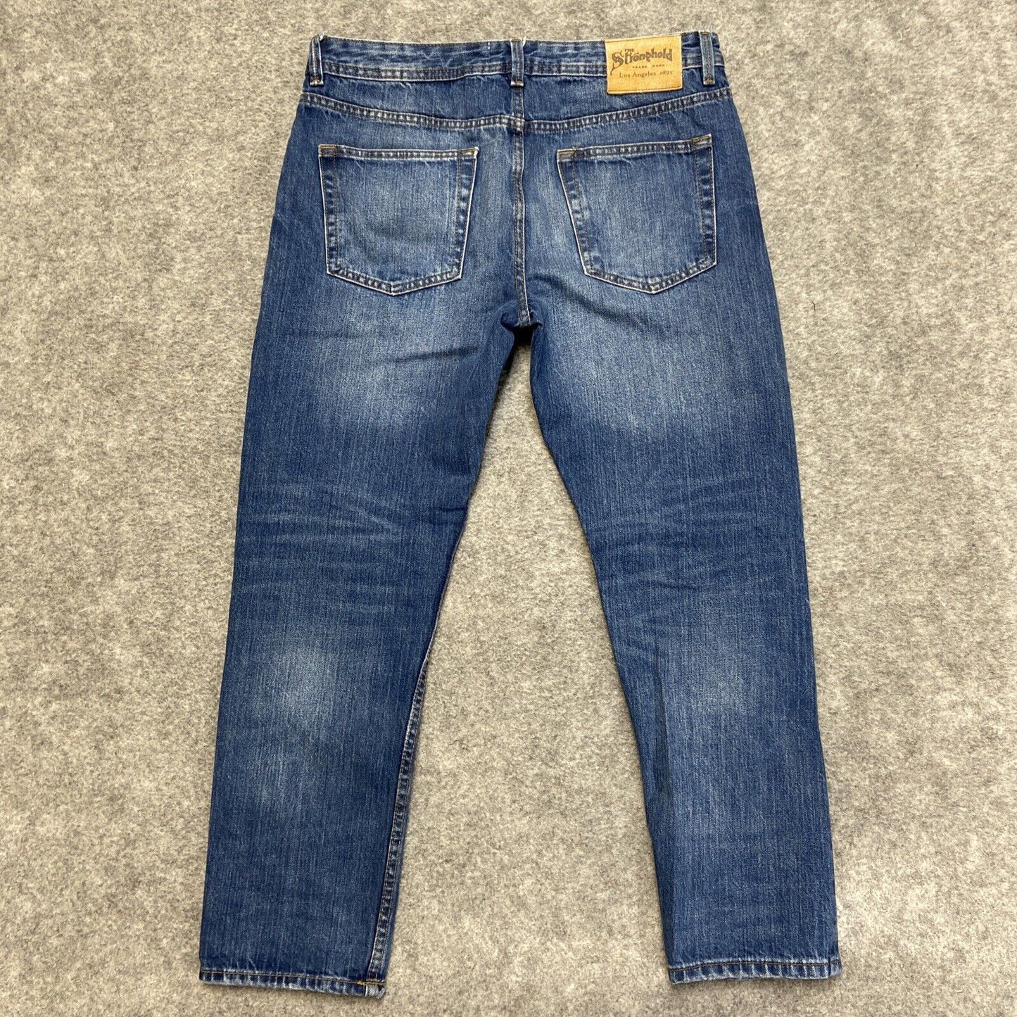 The Stronghold Relaxed Tapered Jeans Men's Size 32x30 Blue Denim Button Fly