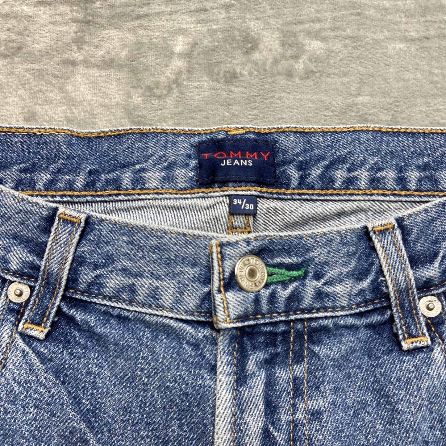 Vintage Tommy Hilfiger Baggy Straight Jeans Men's Size 34x30 Blue Denim