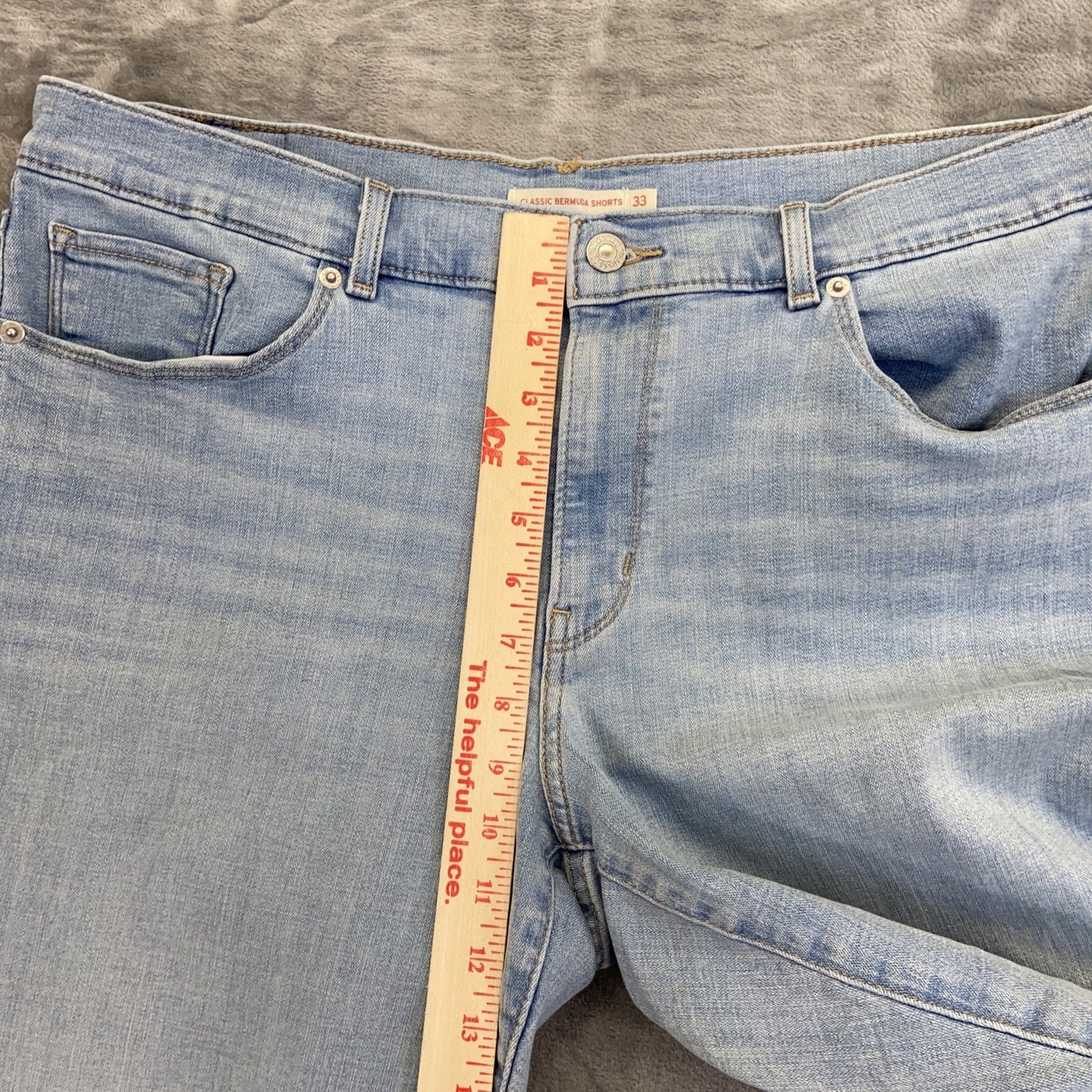 Levi's Classic Bermuda Jean Shorts Women's Size 33 Blue Denim Shorts