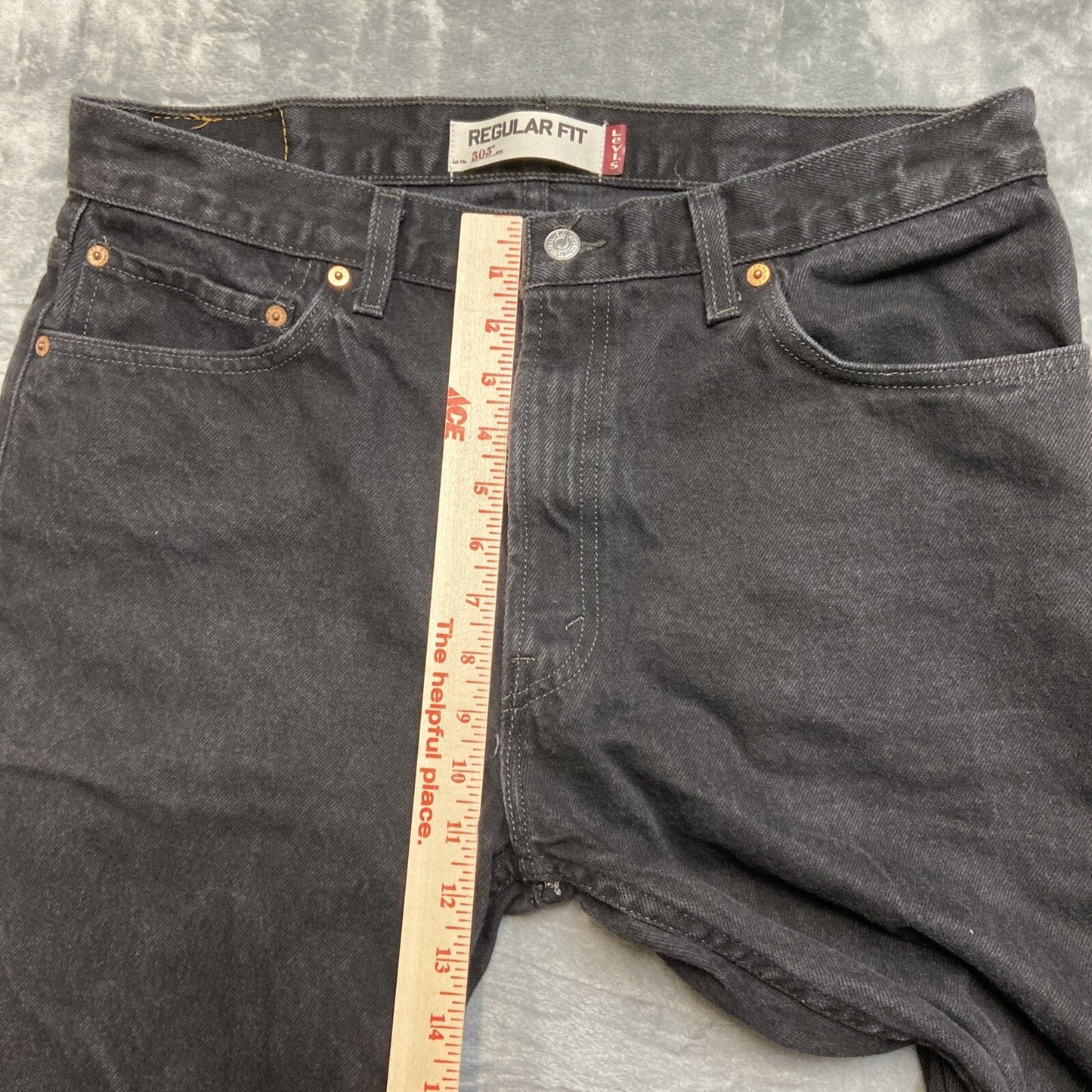 Vintage Levi's 505 Regular Fit Jeans Men's Size 36x30 Black Denim Hemmed*