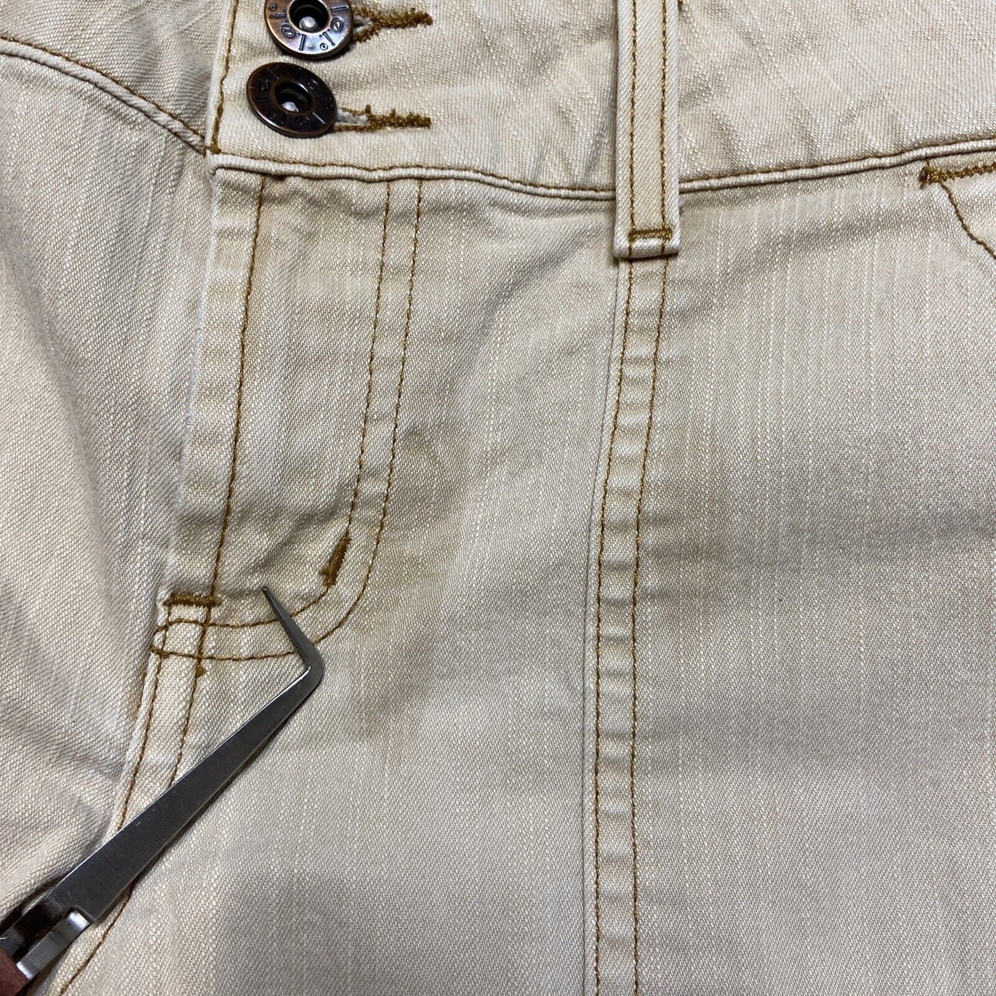 LEI Flared Bell Bottom Cargo Jeans Women's Size 13 Creme Beige Denim *Stain*