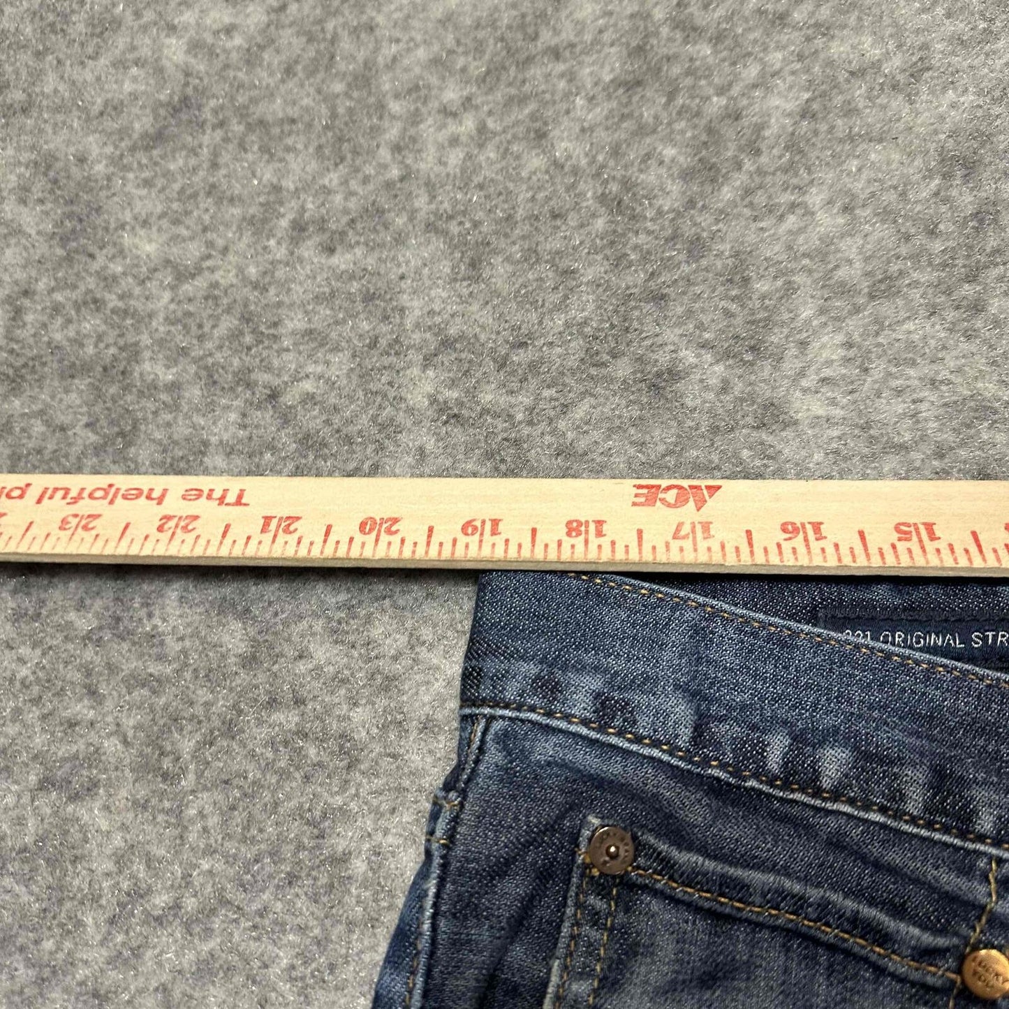 Lucky Brand 221 Men's Straight Frayed Hem Jeans Size 36x30 Blue Medium Wash