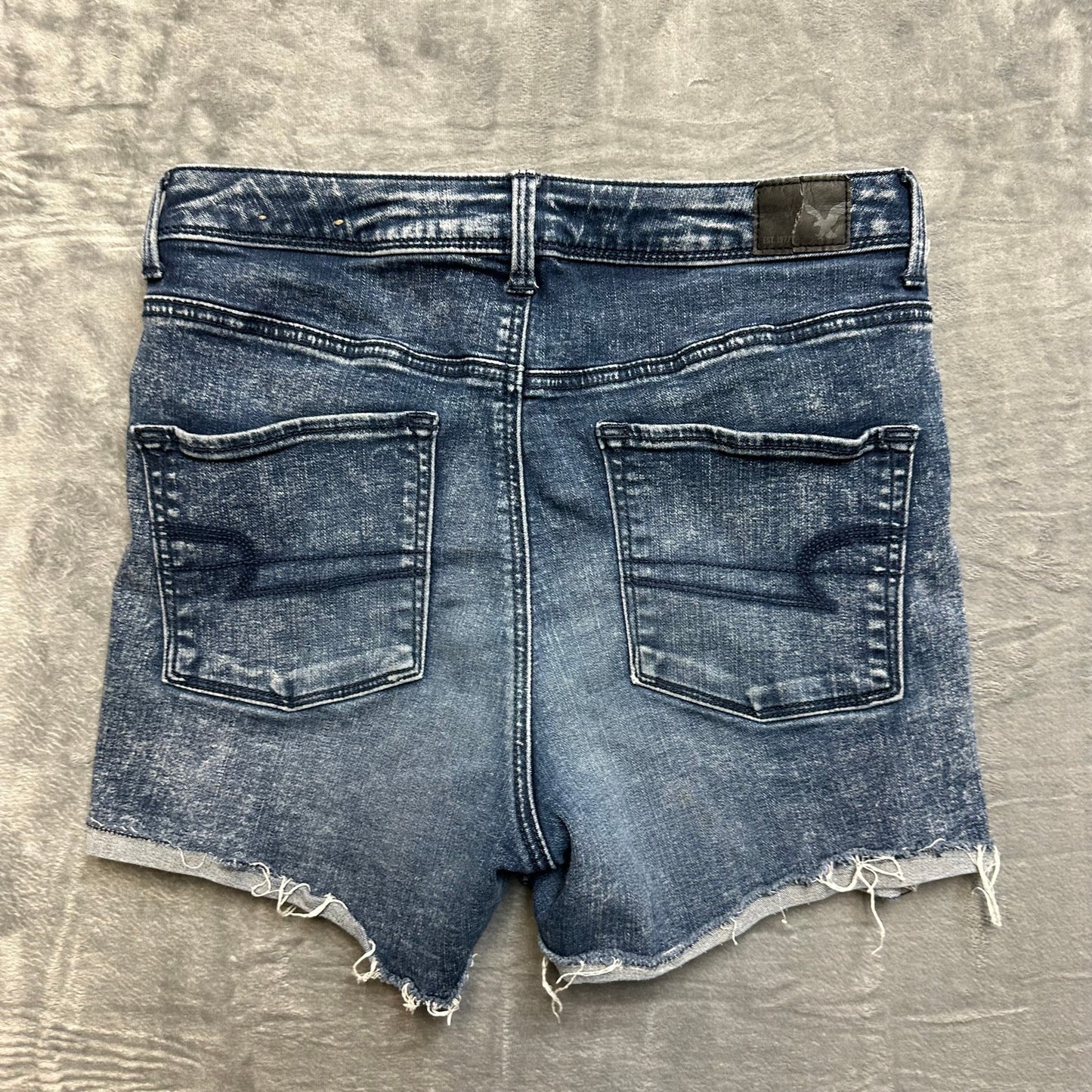 American Eagle Super Stretch Cut Off Shorts Women’s Size 6 Blue Denim
