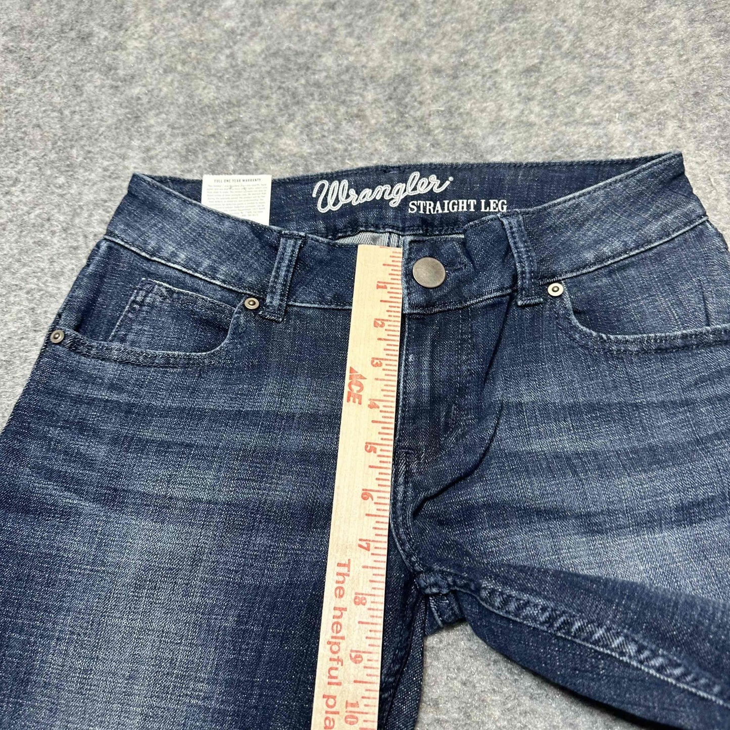 New Wrangler Women's Straight Leg Jeans Size 5/6 x 32 Blue Faded Denim