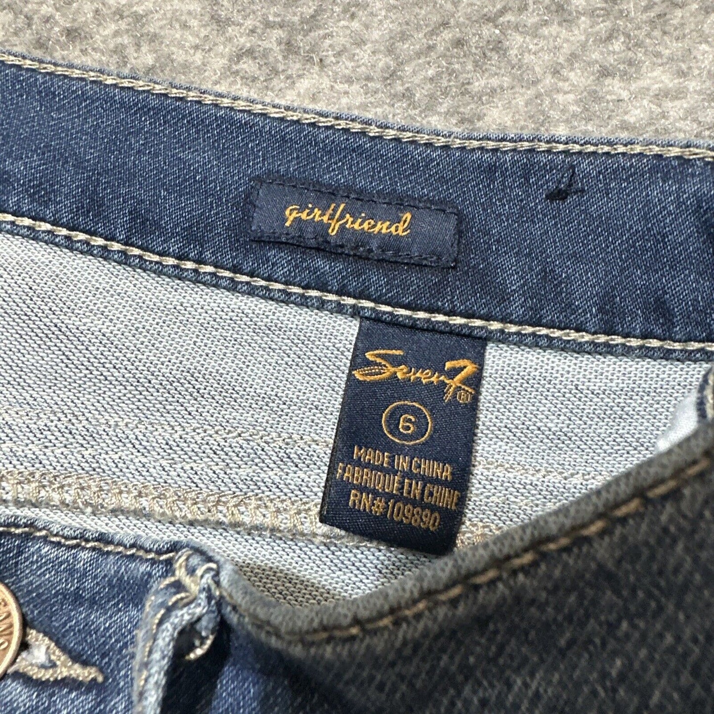 Seven7 Girlfriend Women's Cropped Jeans Size 6 Blue Medium Wash Denim