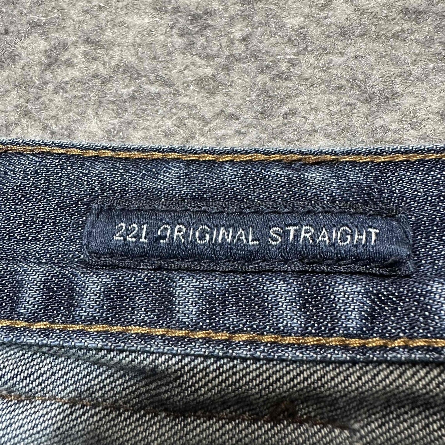 Lucky Brand 221 Men's Straight Frayed Hem Jeans Size 36x30 Blue Medium Wash