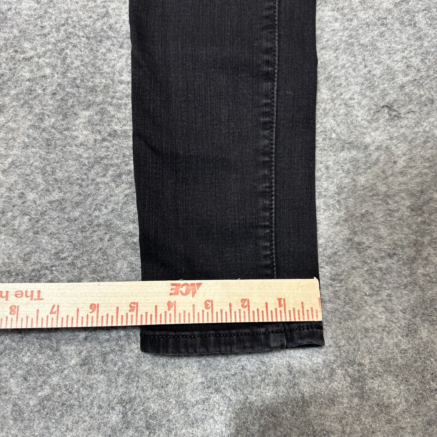 Levi's 711 Skinny Women's Distressed Jeans Size 27 Black Dark Wash Denim
