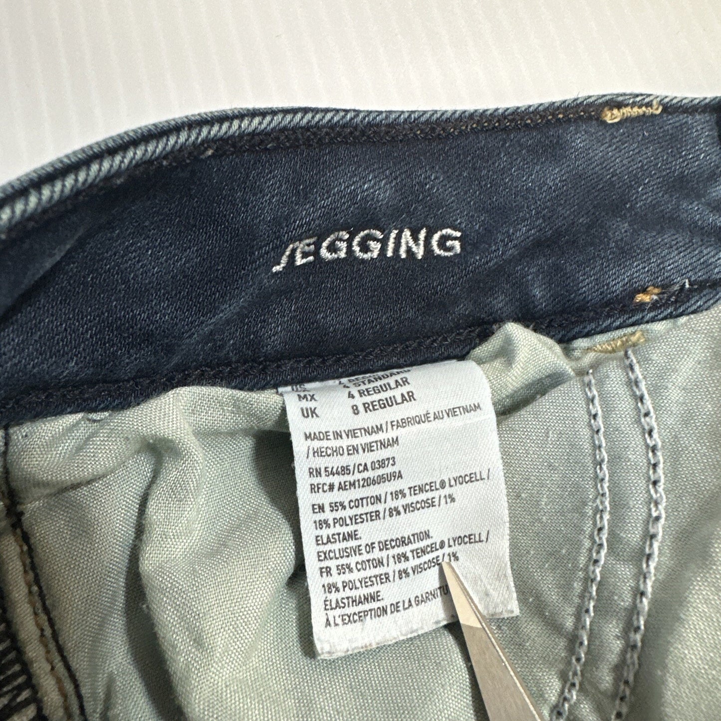 American Eagle Super Stretch Jegging Women's Jeans Size 4R Blue Dark Wash Denim