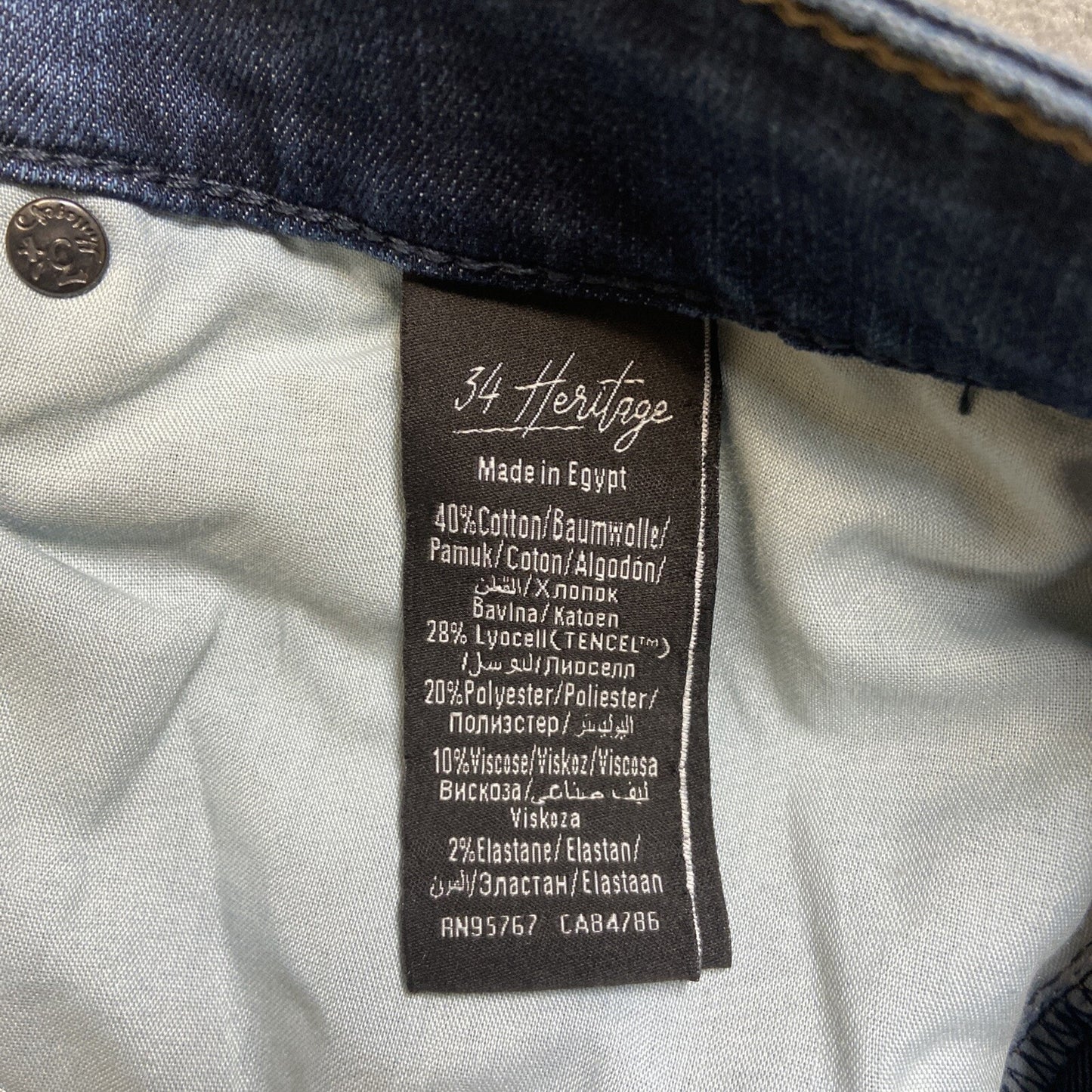 34 Heritage Courage Mid Rise Straight Jeans Men’s Size 40x32 Blue Denim EUC