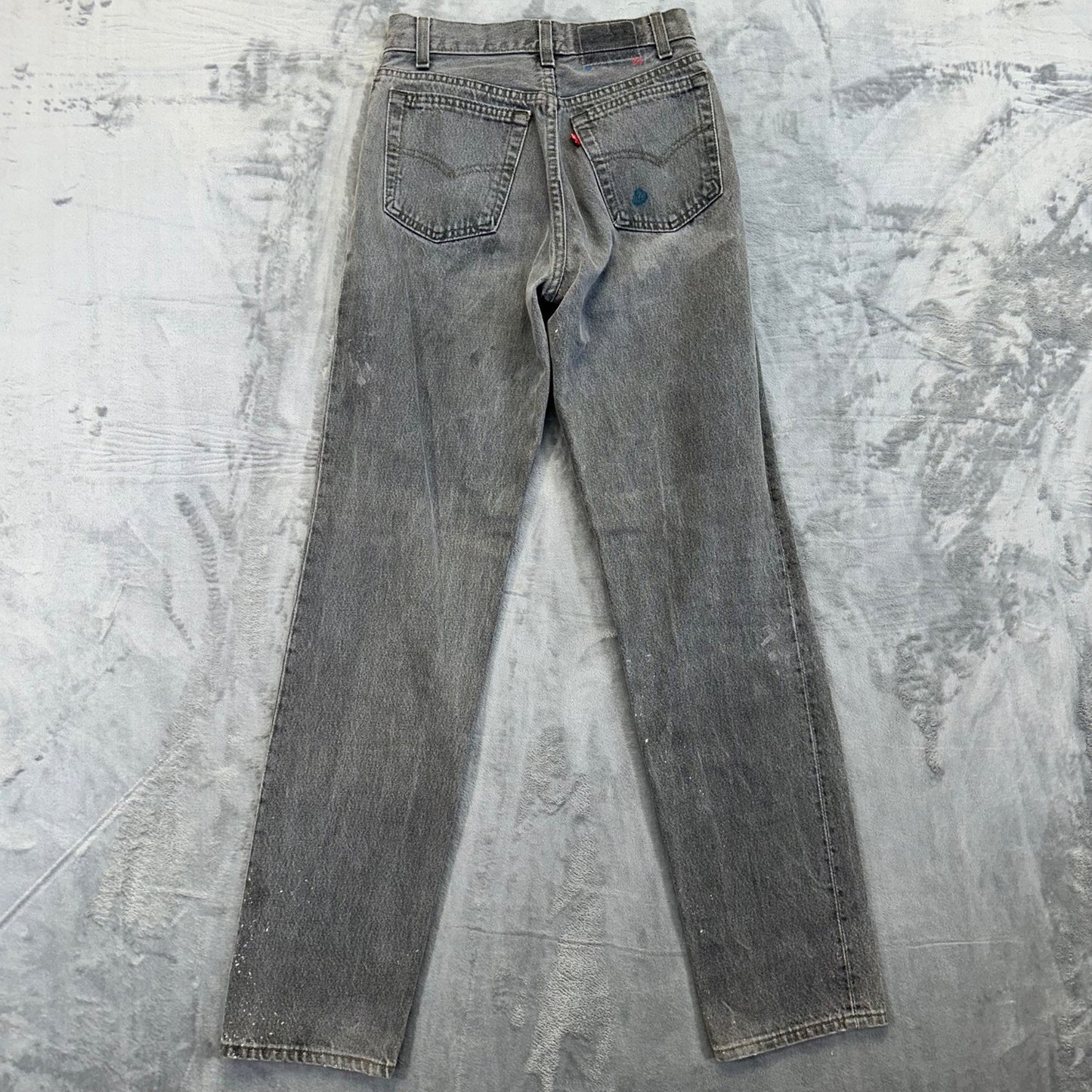 Vintage Levi's Women's Straight Jeans W24 Gray Distressed