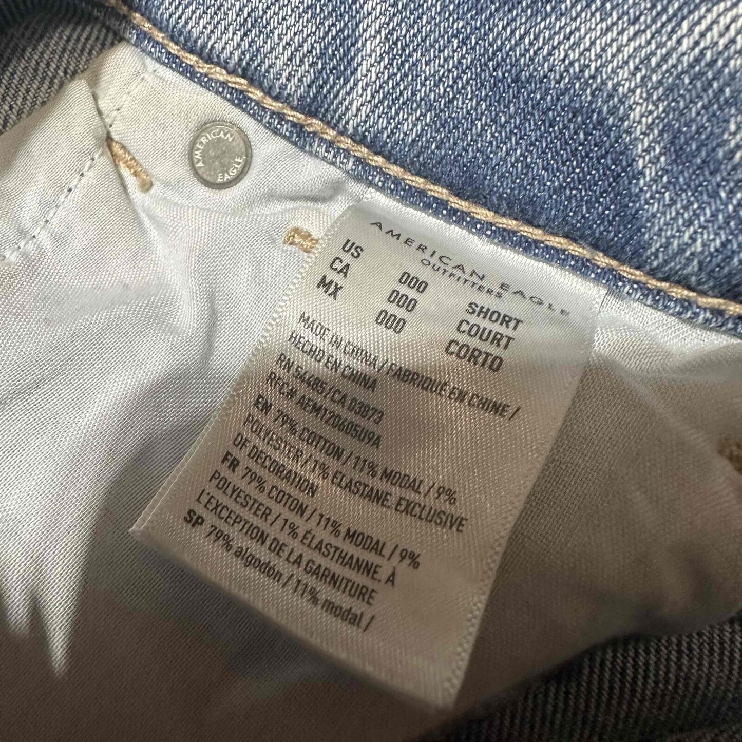 American Eagle Mom Straight Jean Women's Stretch Jeans Size 000 Short Blue Light