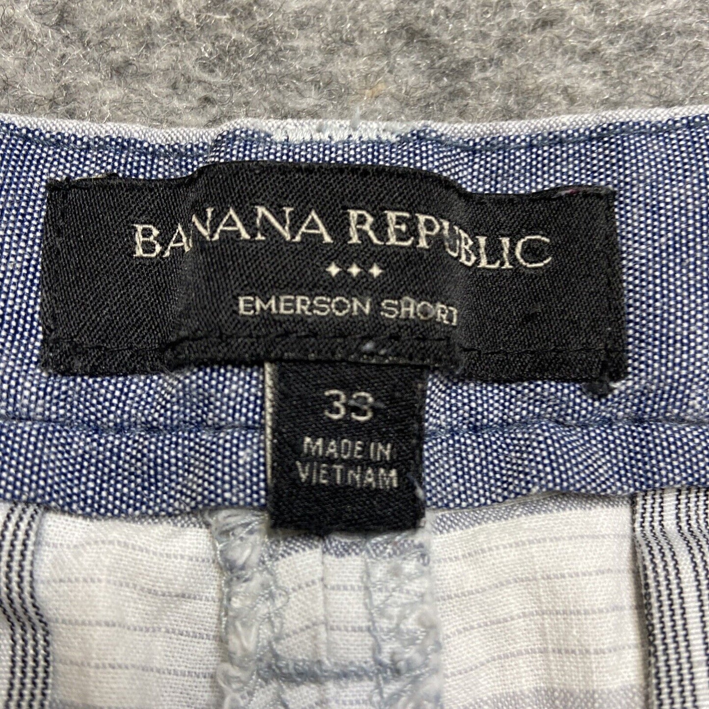 Banana Republic Emmerson Shorts Men's Size 33 Gray and Blue Striped Shorts