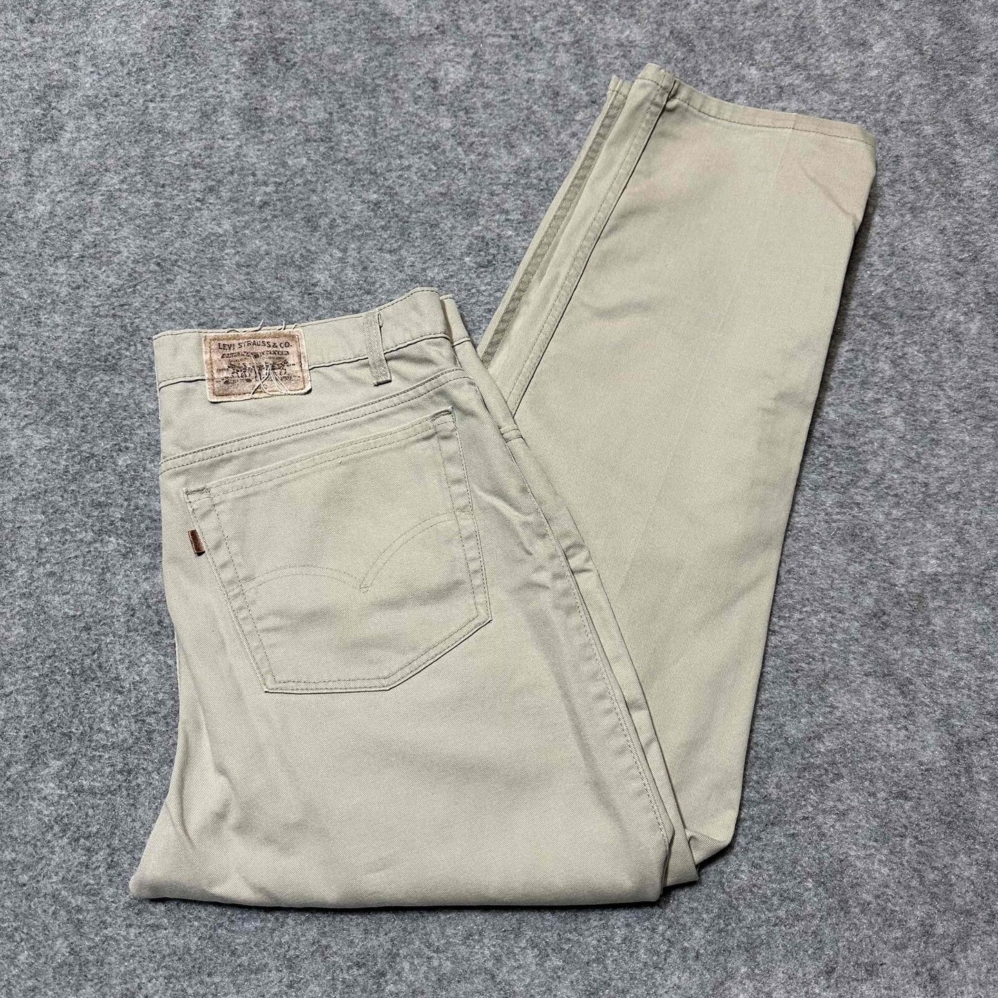Vintage Levi Strauss Signature 540 Mens Relaxed Fit Jeans Size 38x30 Beige Denim