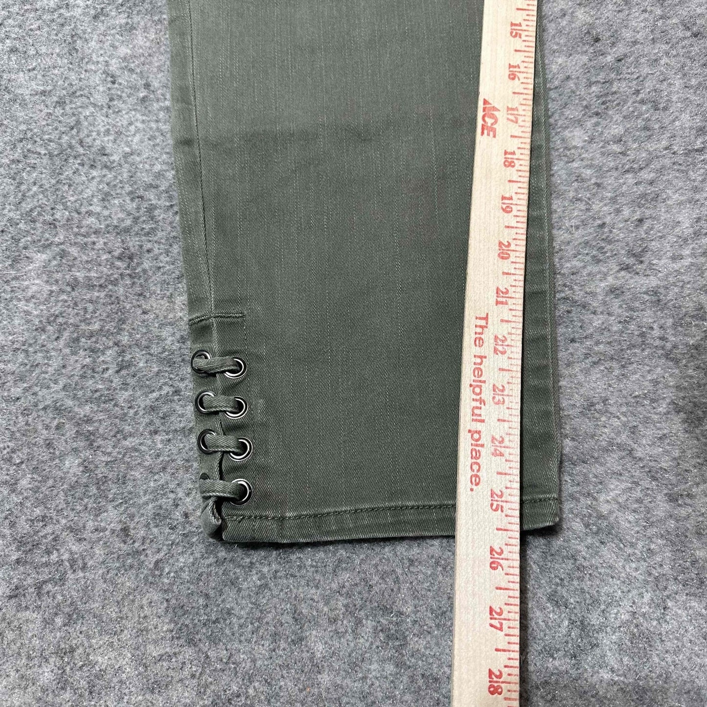 Chicos Women's Perfect Stretch Girlfriend Slim Ankle Jeans Size 25 Green Denim