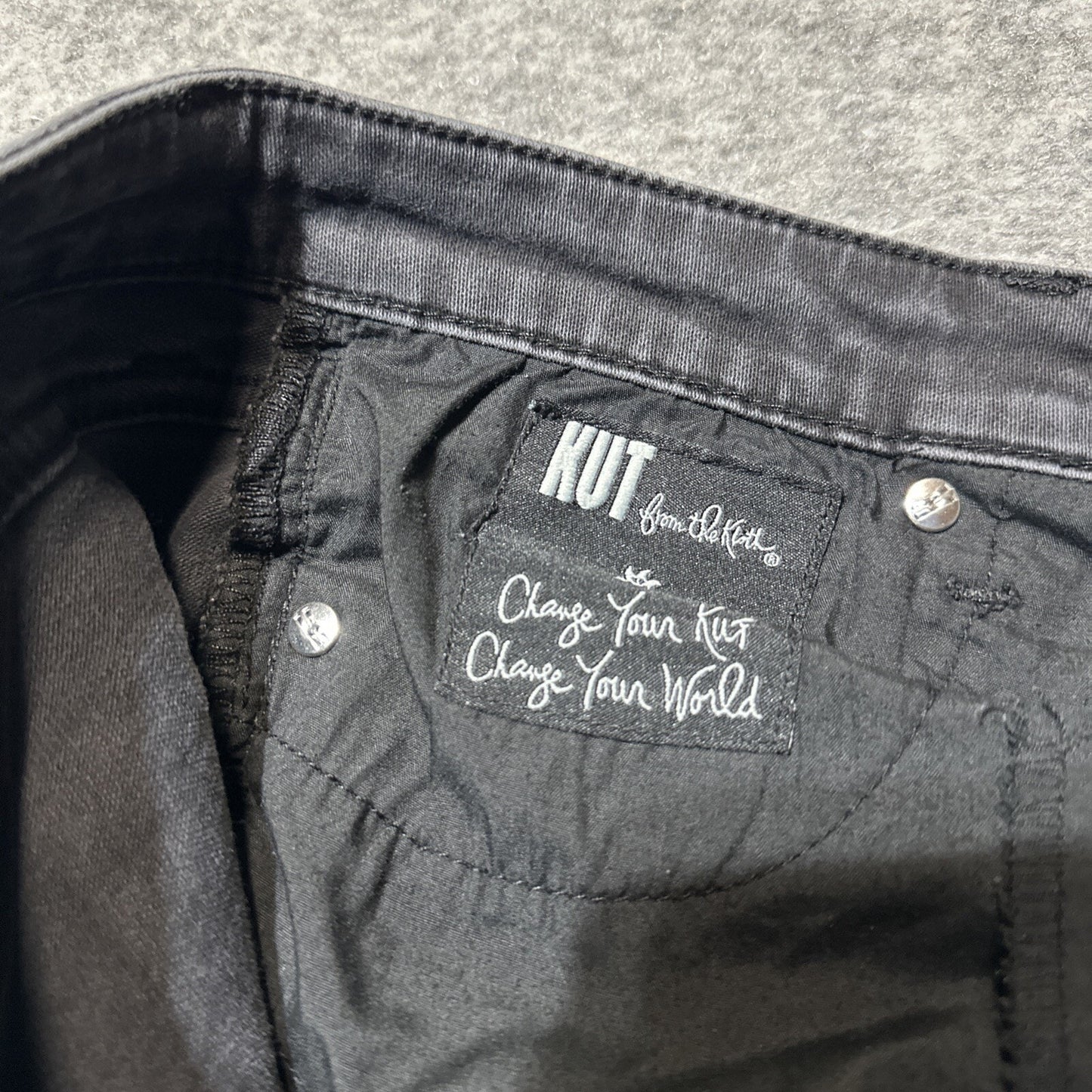 KUT From The Kloth Women's Distressed Skinny Jeans Size 8 Black Dark Wash Denim