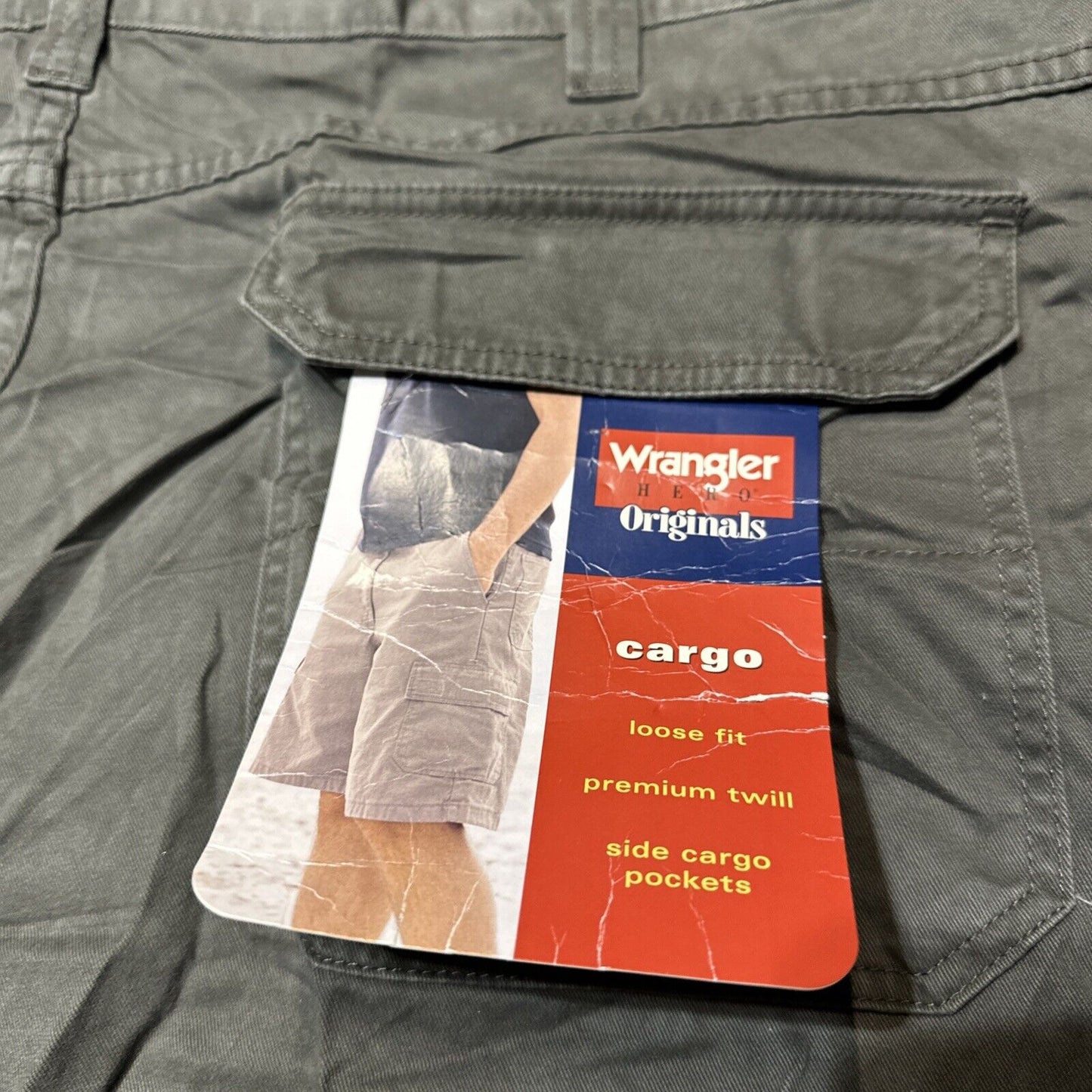 New Wrangler Hero Originals Men's Loose Fit Twill Cargo Shorts Size 46 Green