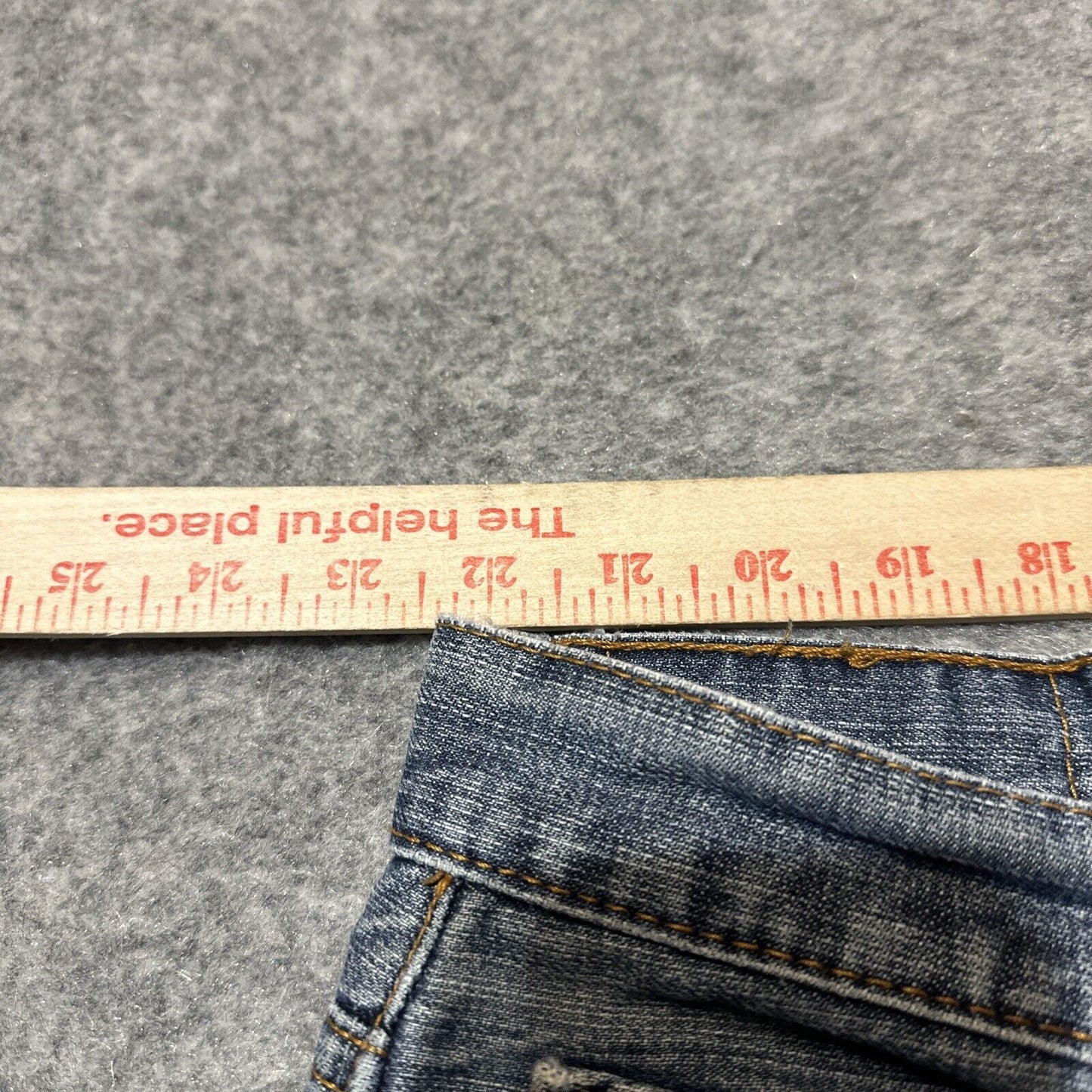 Levi's 550 Relaxed Fit Jeans Mens Size 46x30 Blue Light Wash Denim