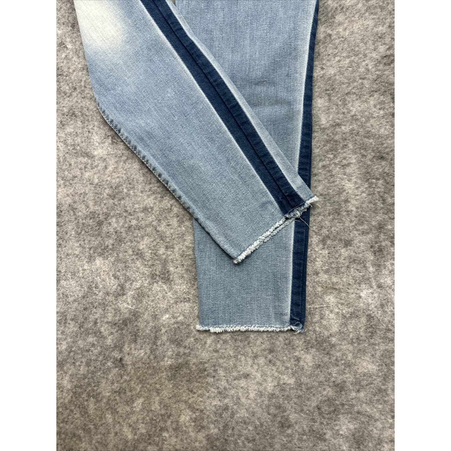 DENIZEN from Levi's Boyfriend Women's Jeans Size 1 Blue Light Wash Denim