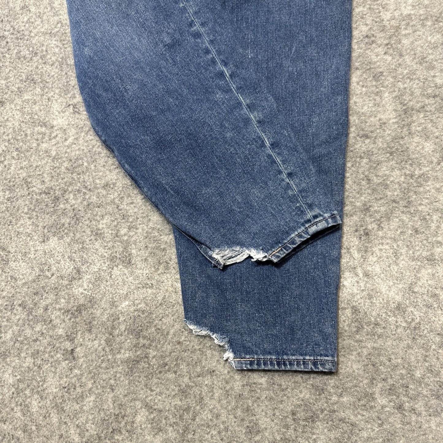 American Eagle Relaxed Mom Women's Distressed Jeans Size 4 R Blue Medium Denim