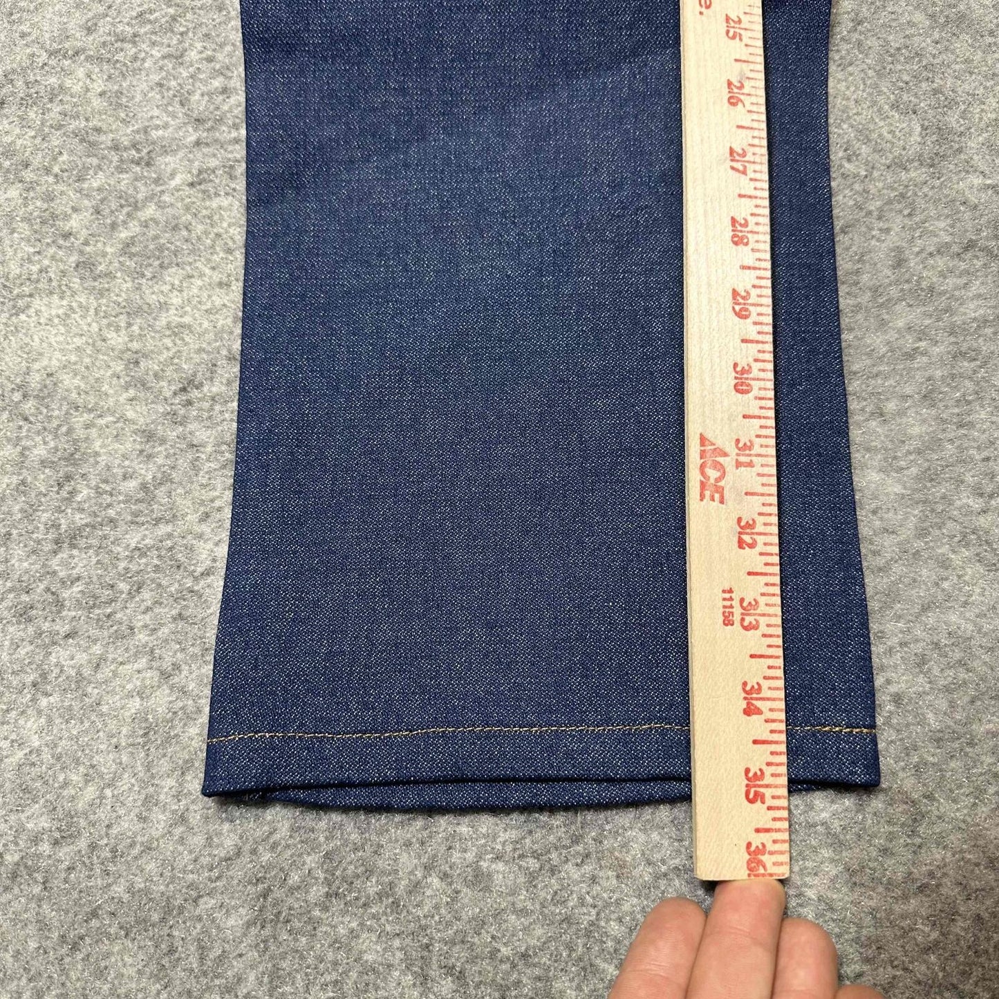 New Wrangler Cowboy Cut Men's Original Fit Jeans Size 30x36 Blue Dark Denim